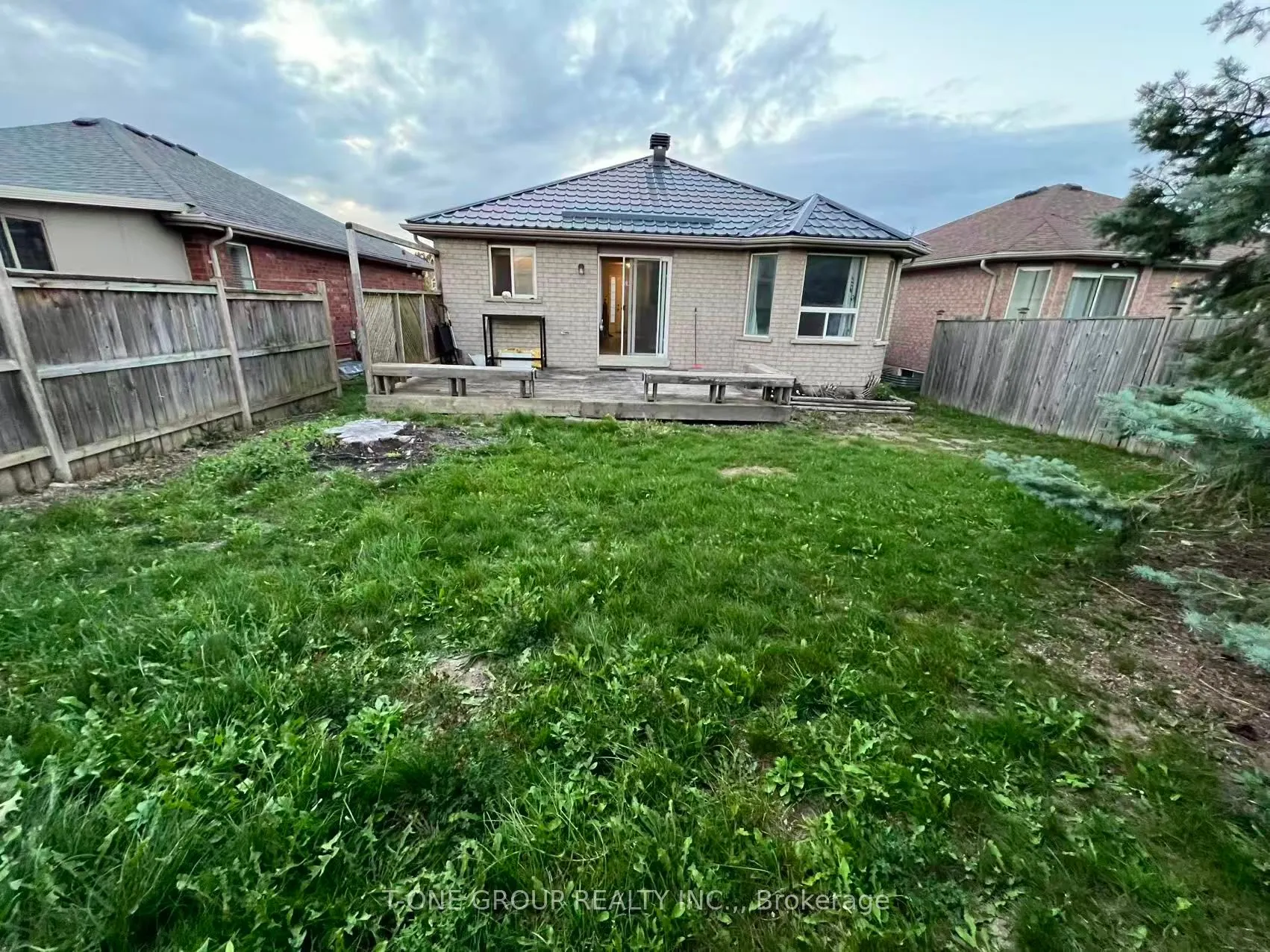 179 Hanmer Street E, #Upper