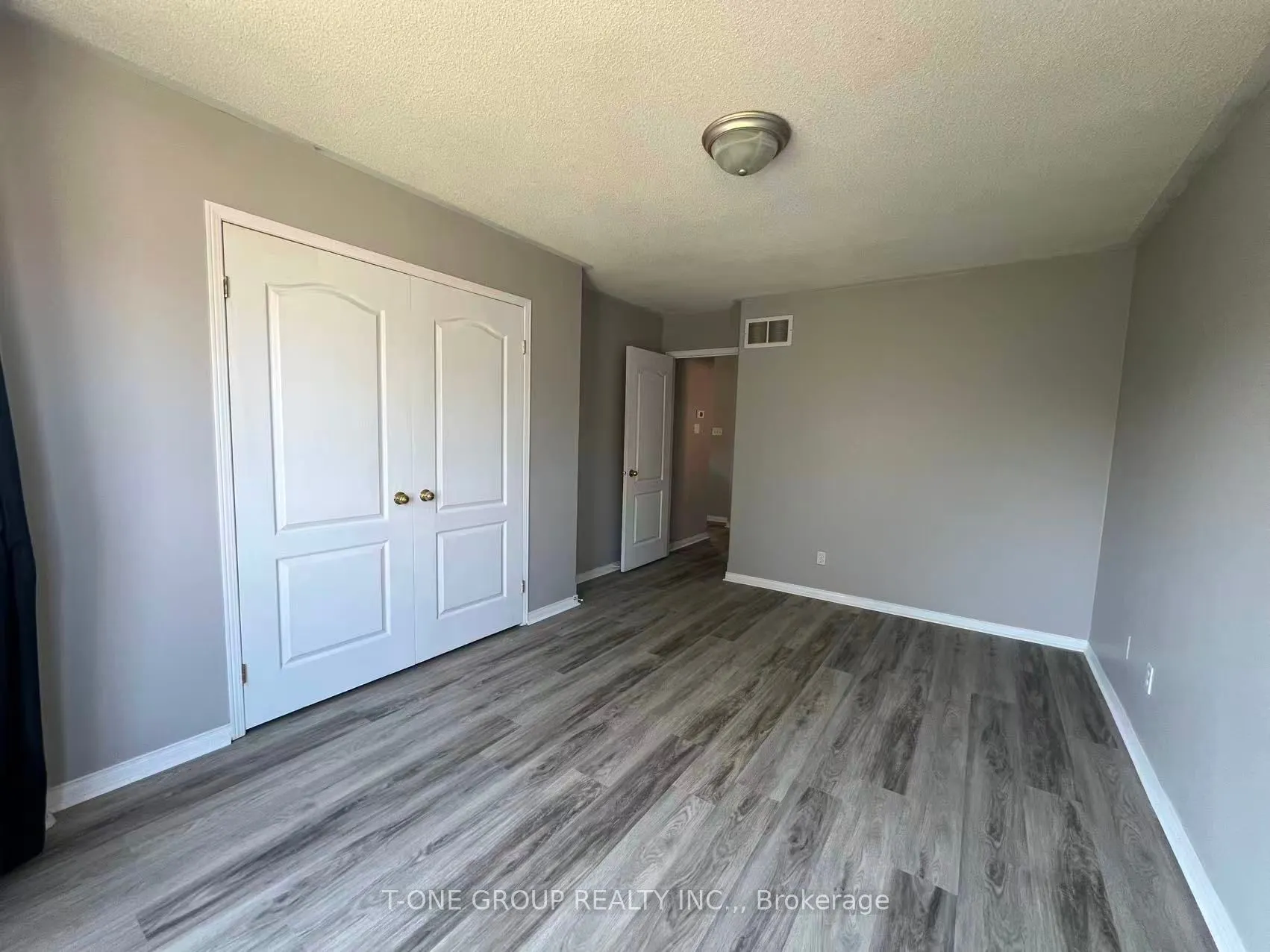 179 Hanmer Street E, #Upper