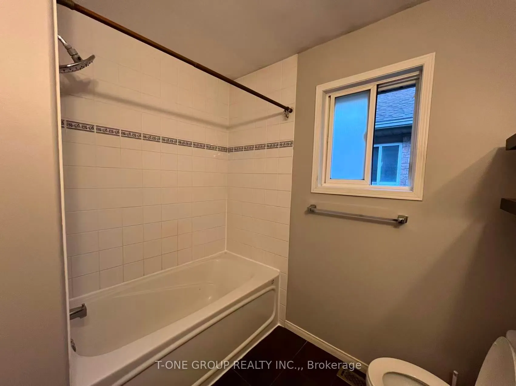 179 Hanmer Street E, #Upper