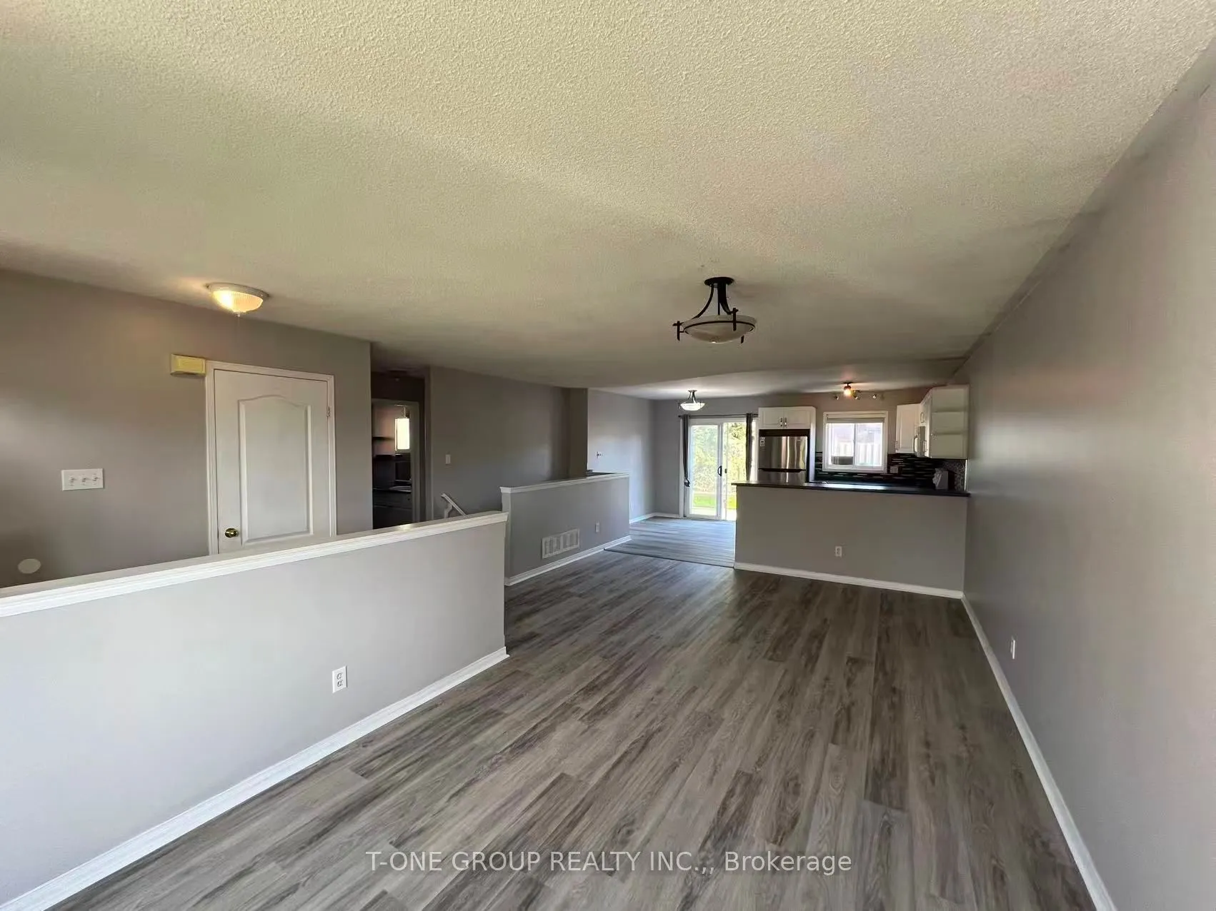 179 Hanmer Street E, #Upper