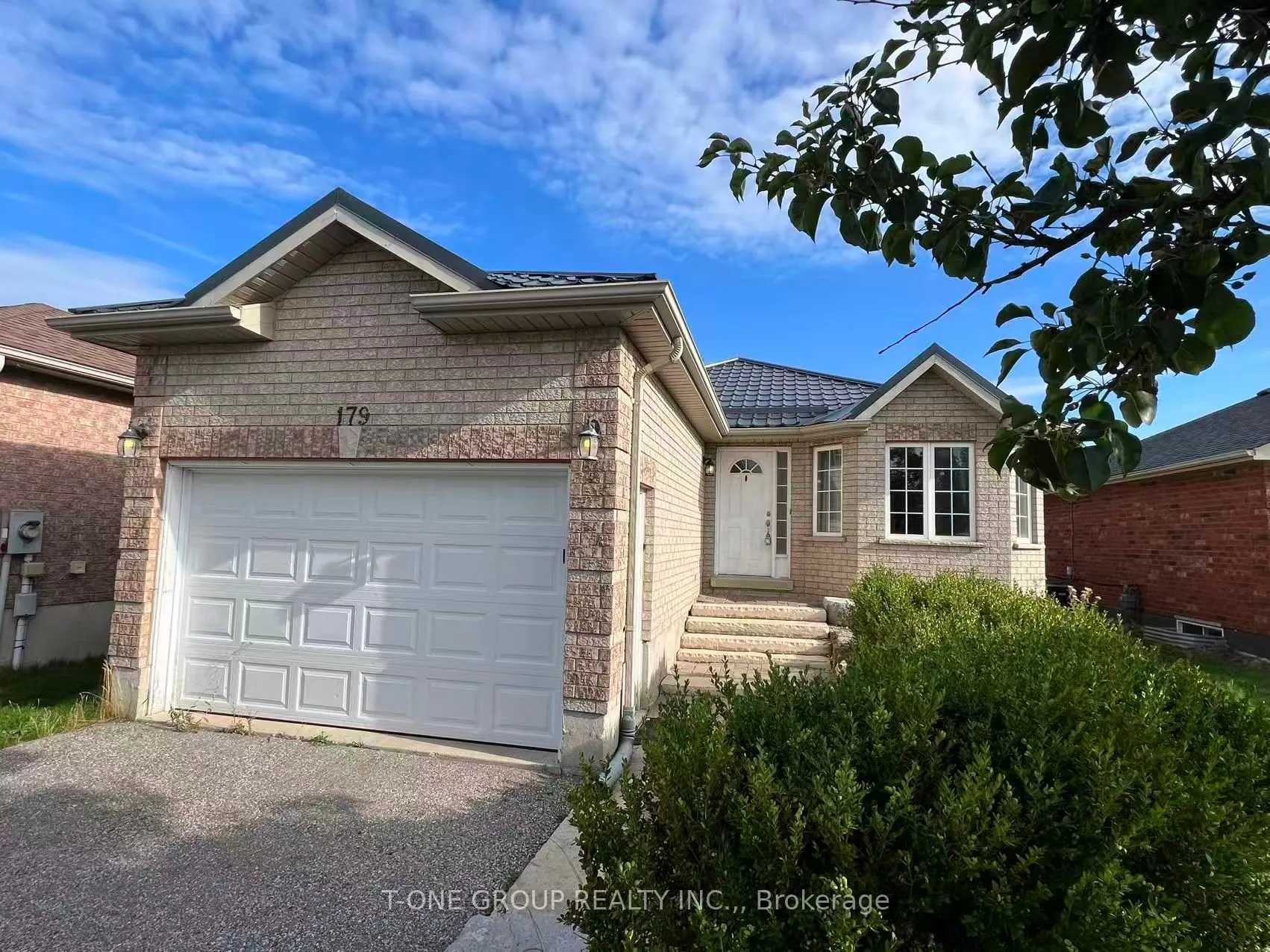 179 Hanmer Street E, #Upper