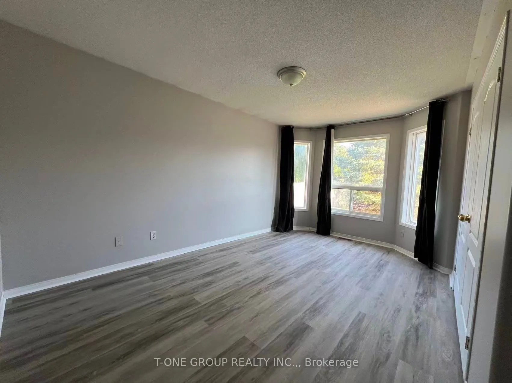 179 Hanmer Street E, #Upper