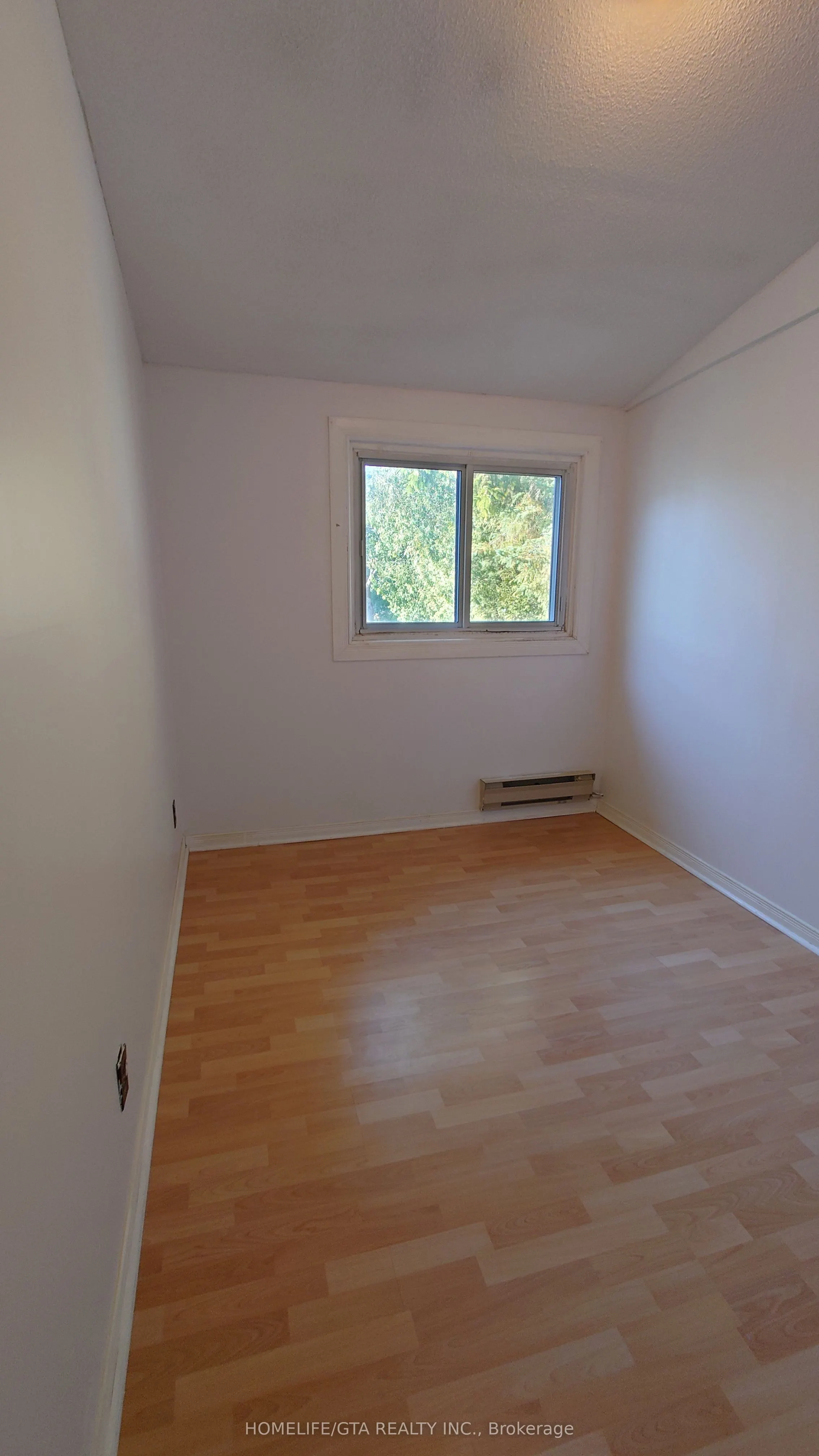 4 Pinetree Court