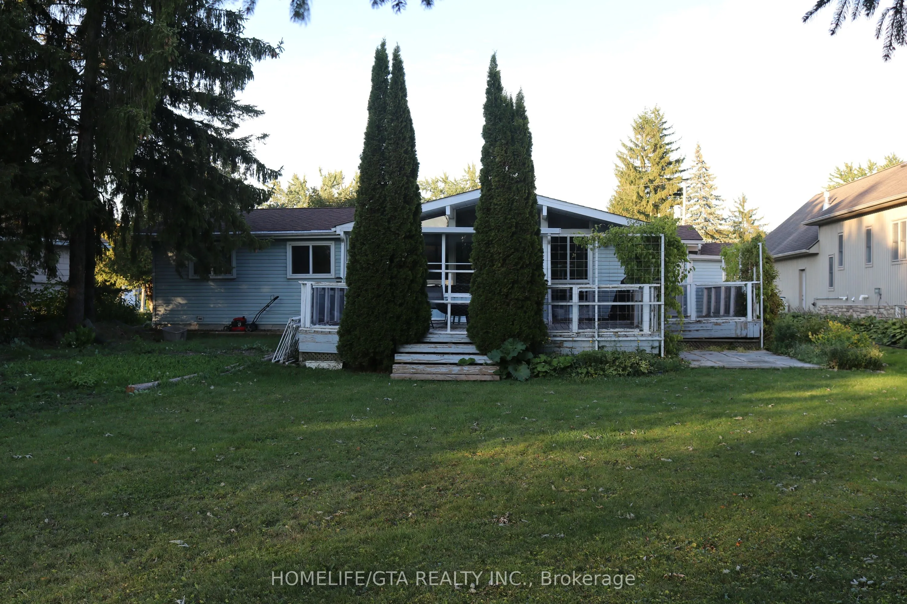 4 Pinetree Court