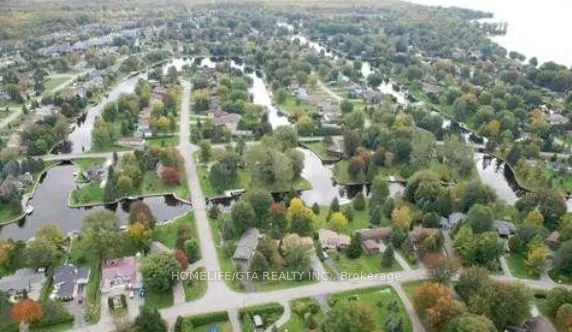 4 Pinetree Court