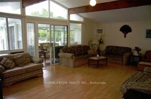 4 Pinetree Court