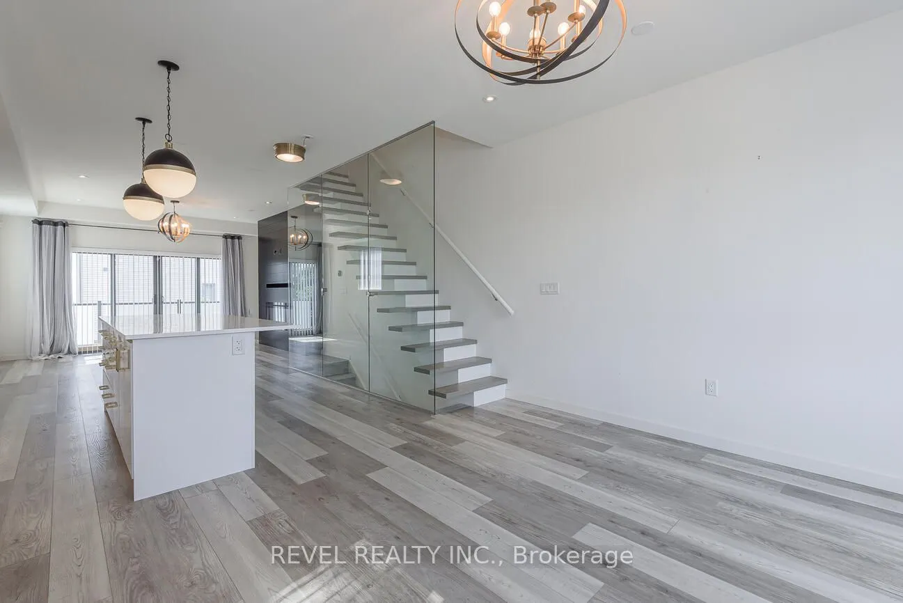 369 Essa Road, #104