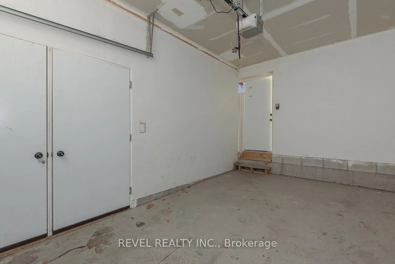 369 Essa Road, #104