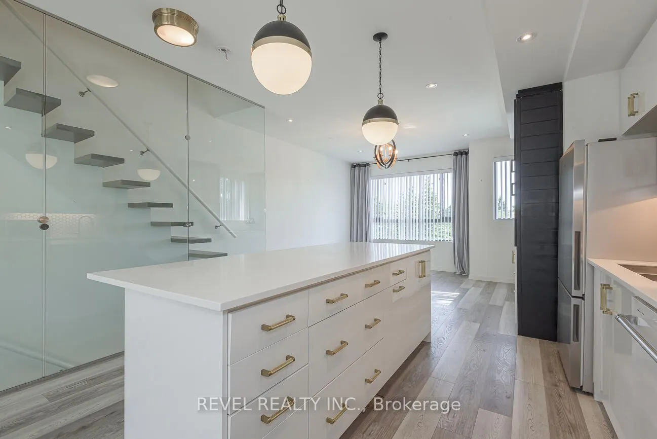 369 Essa Road, #104