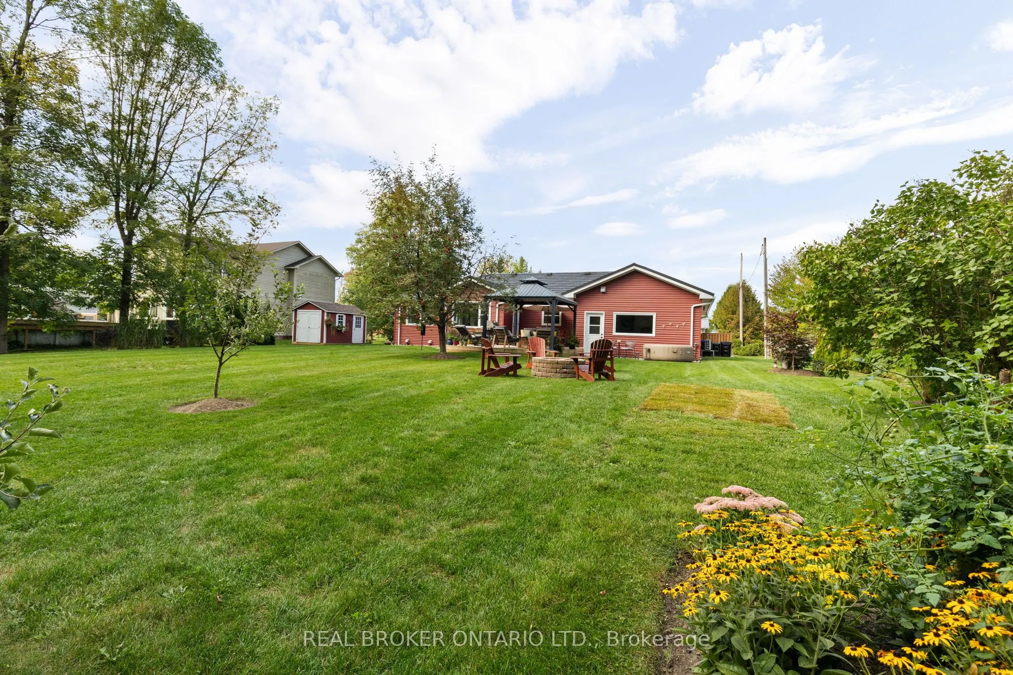 3803 Leo Crescent