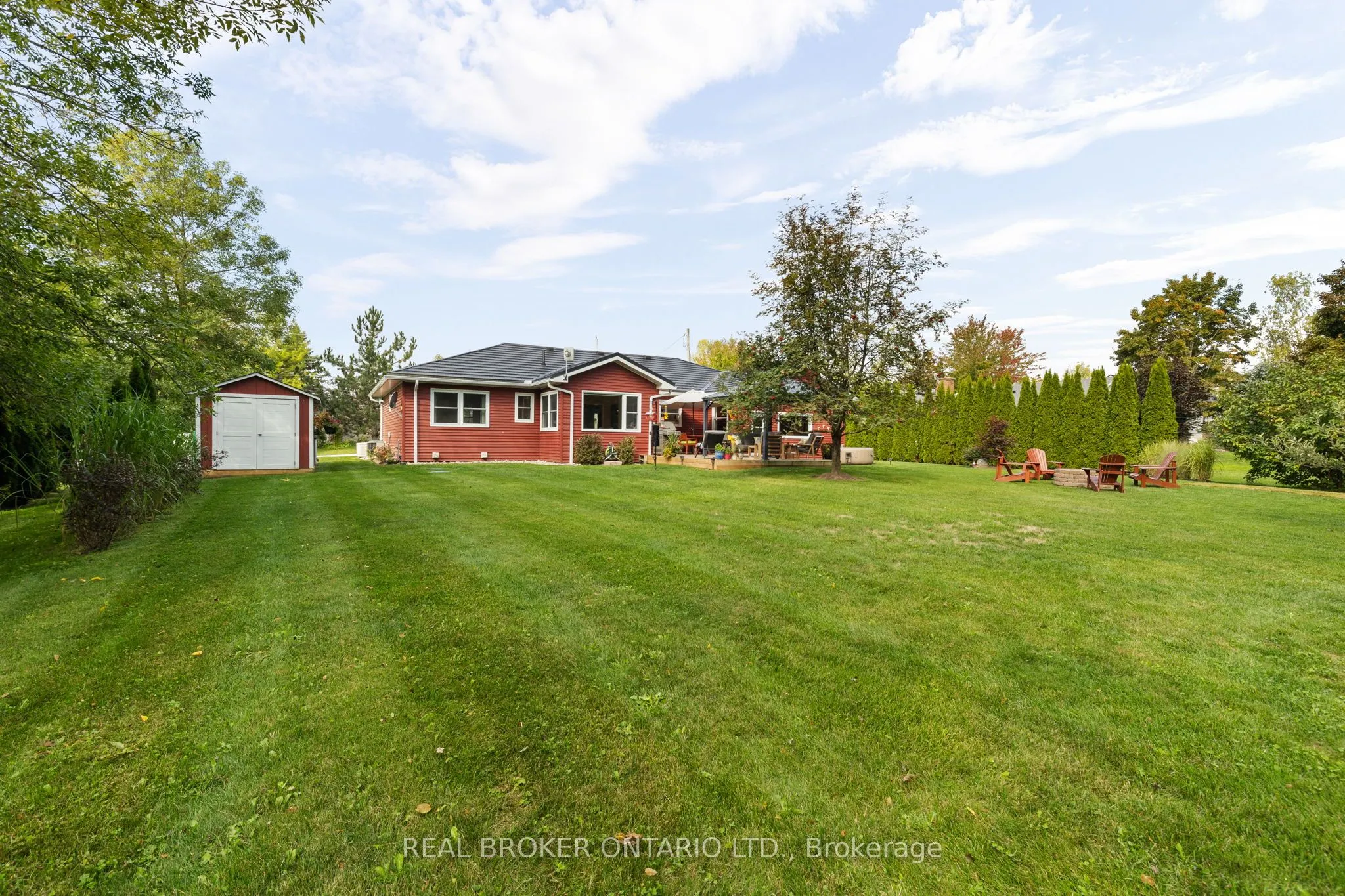 3803 Leo Crescent