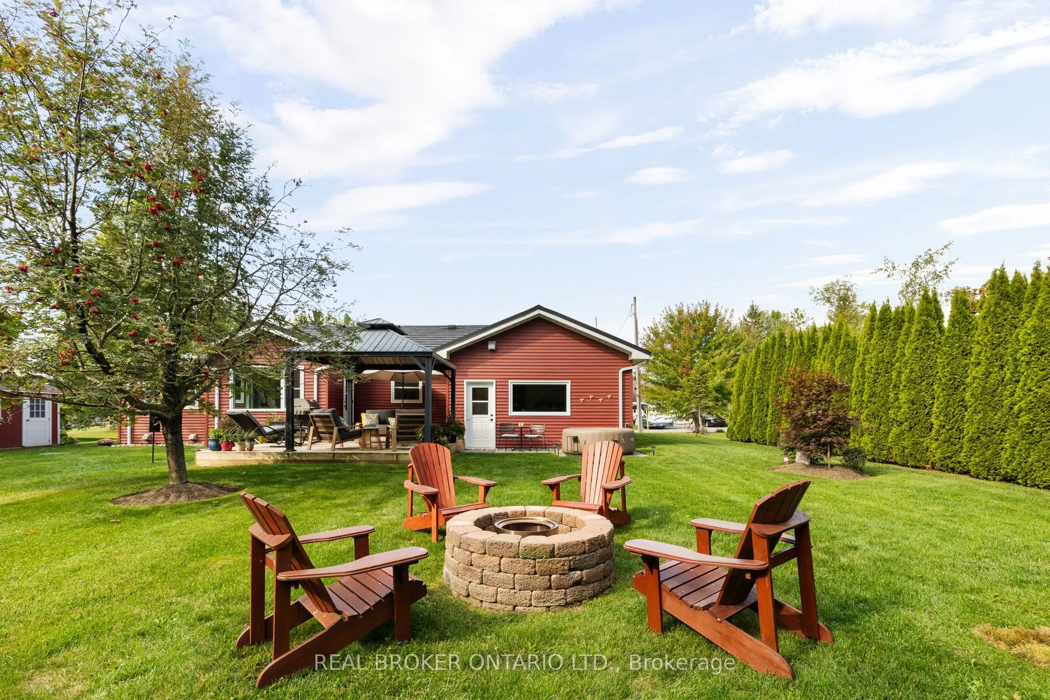 3803 Leo Crescent