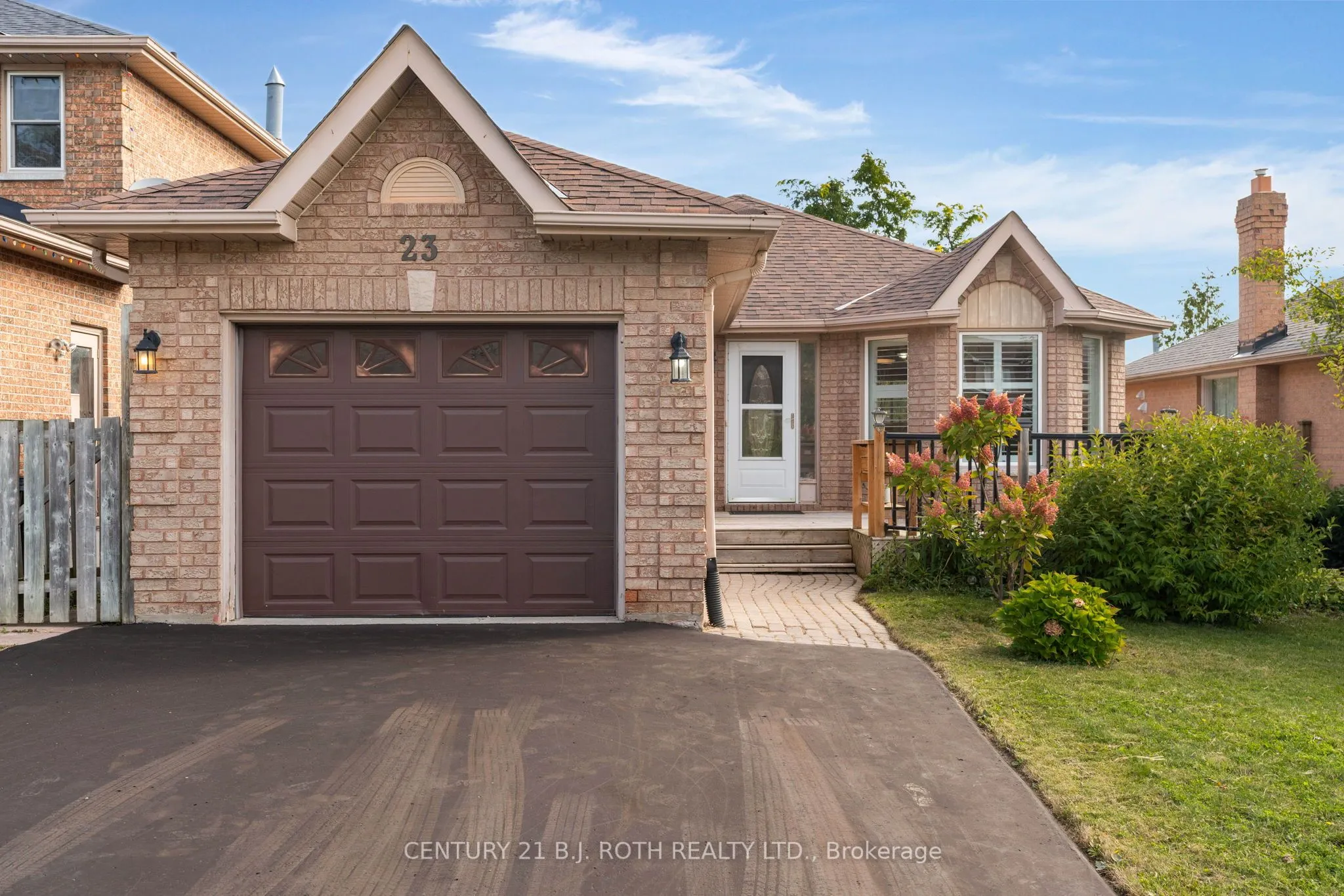 23 Grasett Crescent