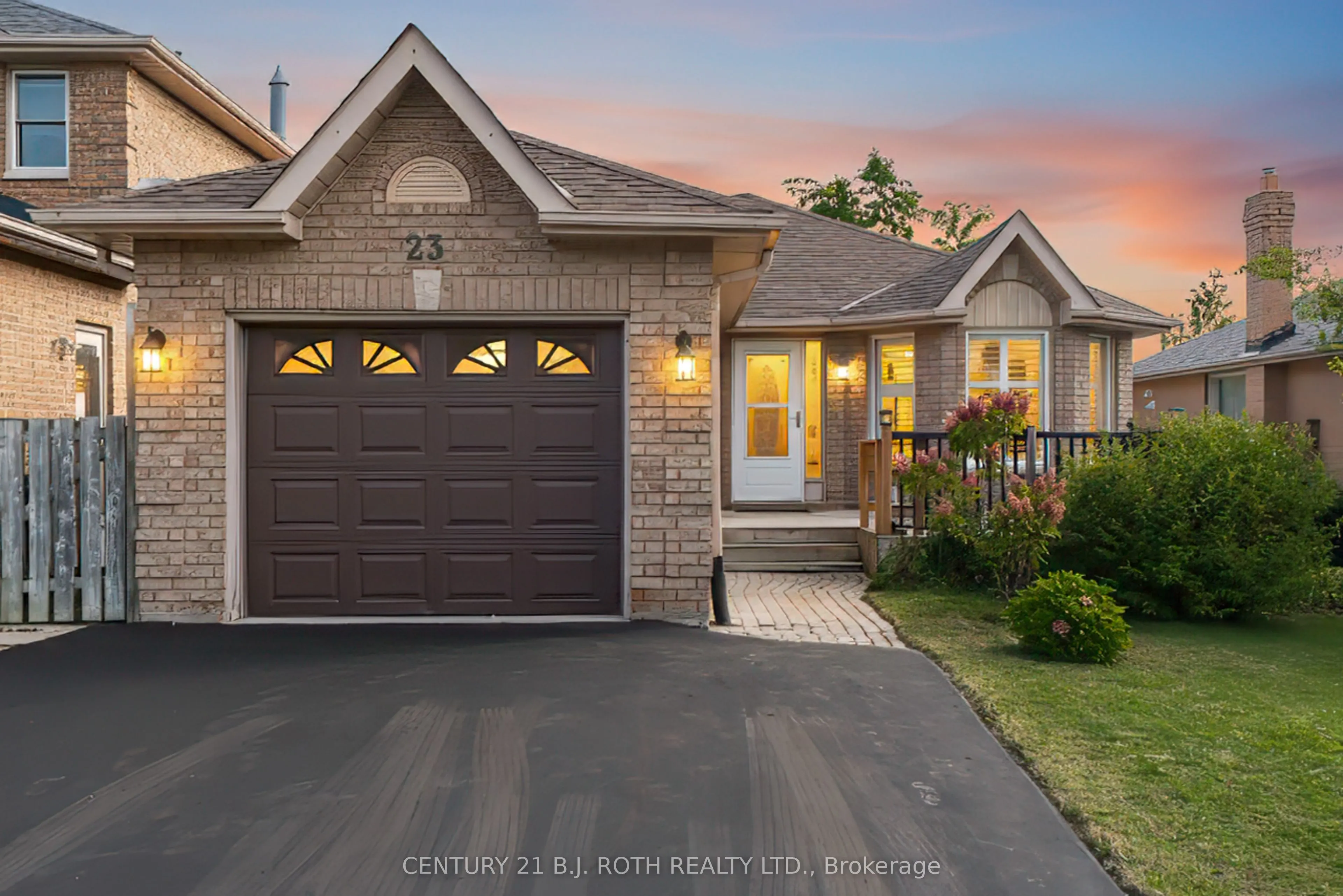 23 Grasett Crescent