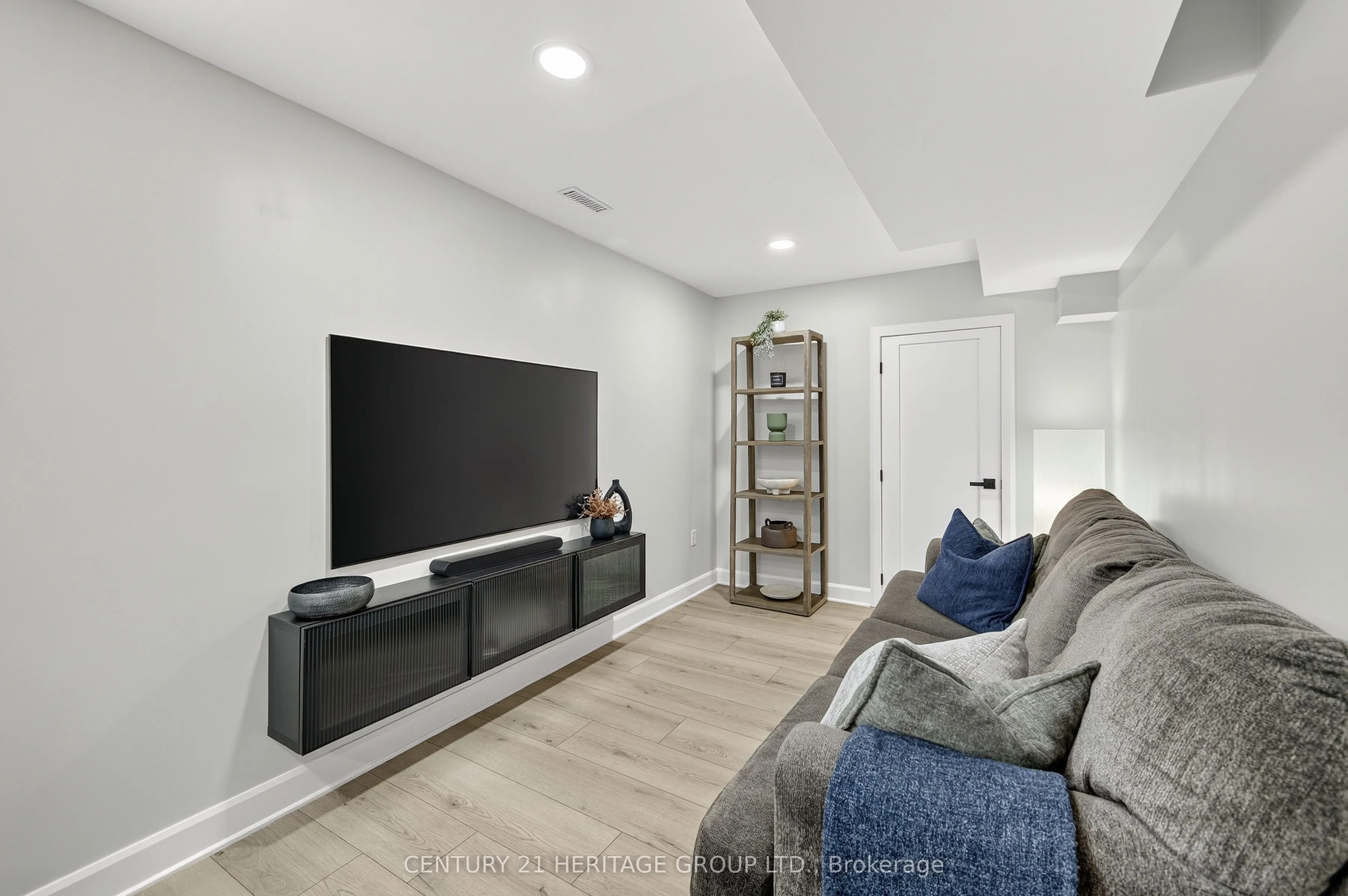 153 Thrushwood Drive