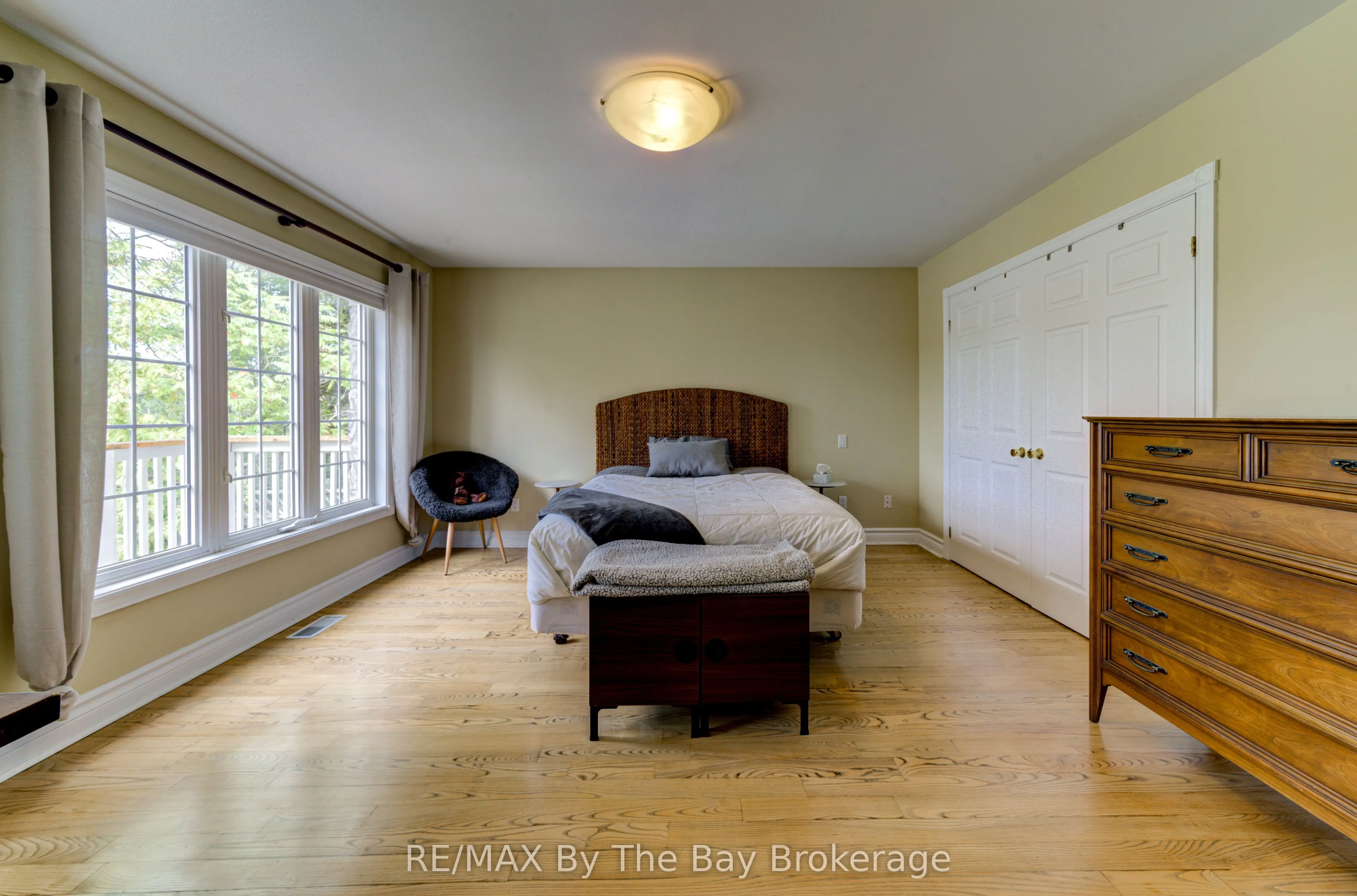 1902 River Road W
