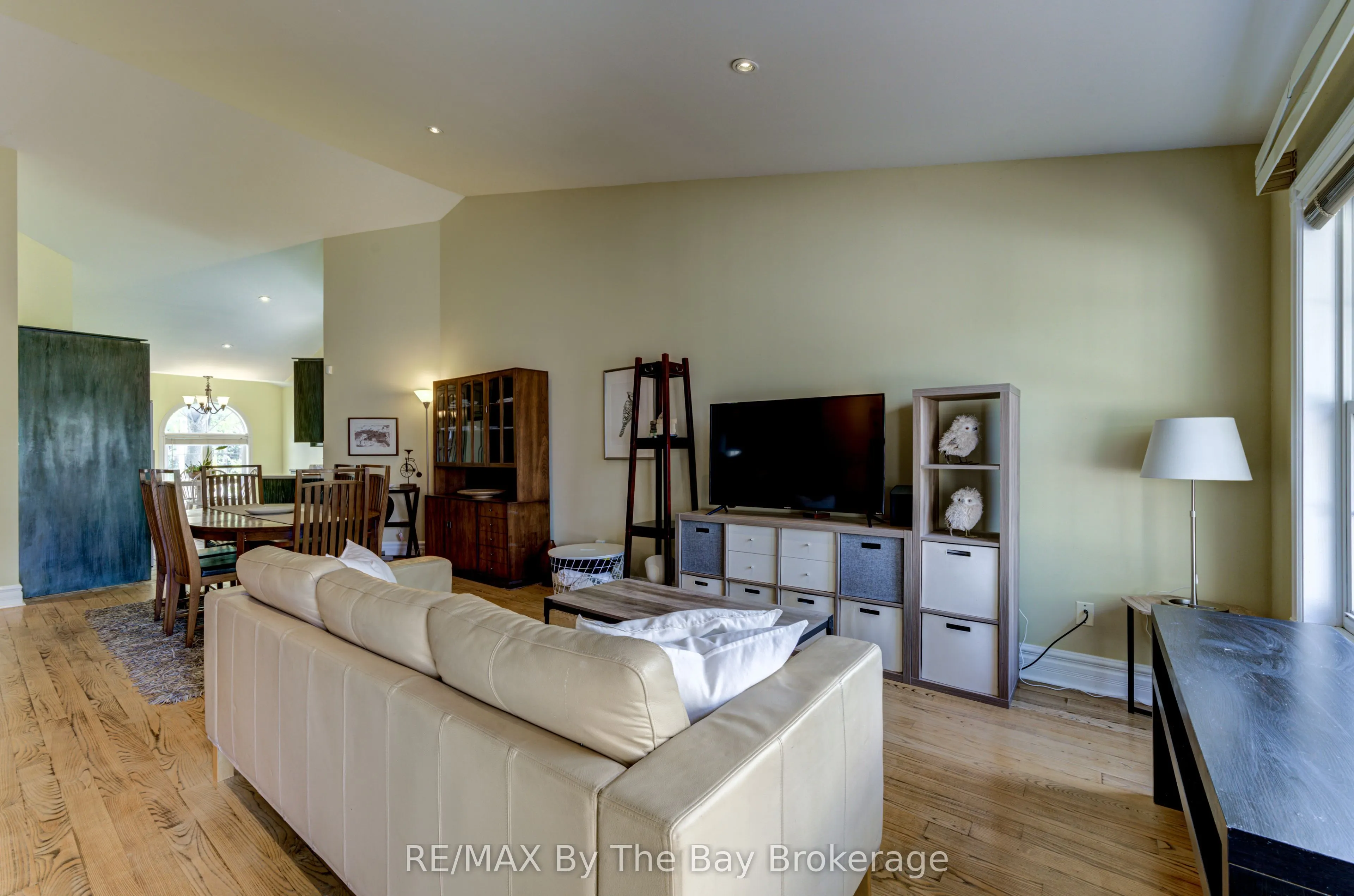 1902 River Road W