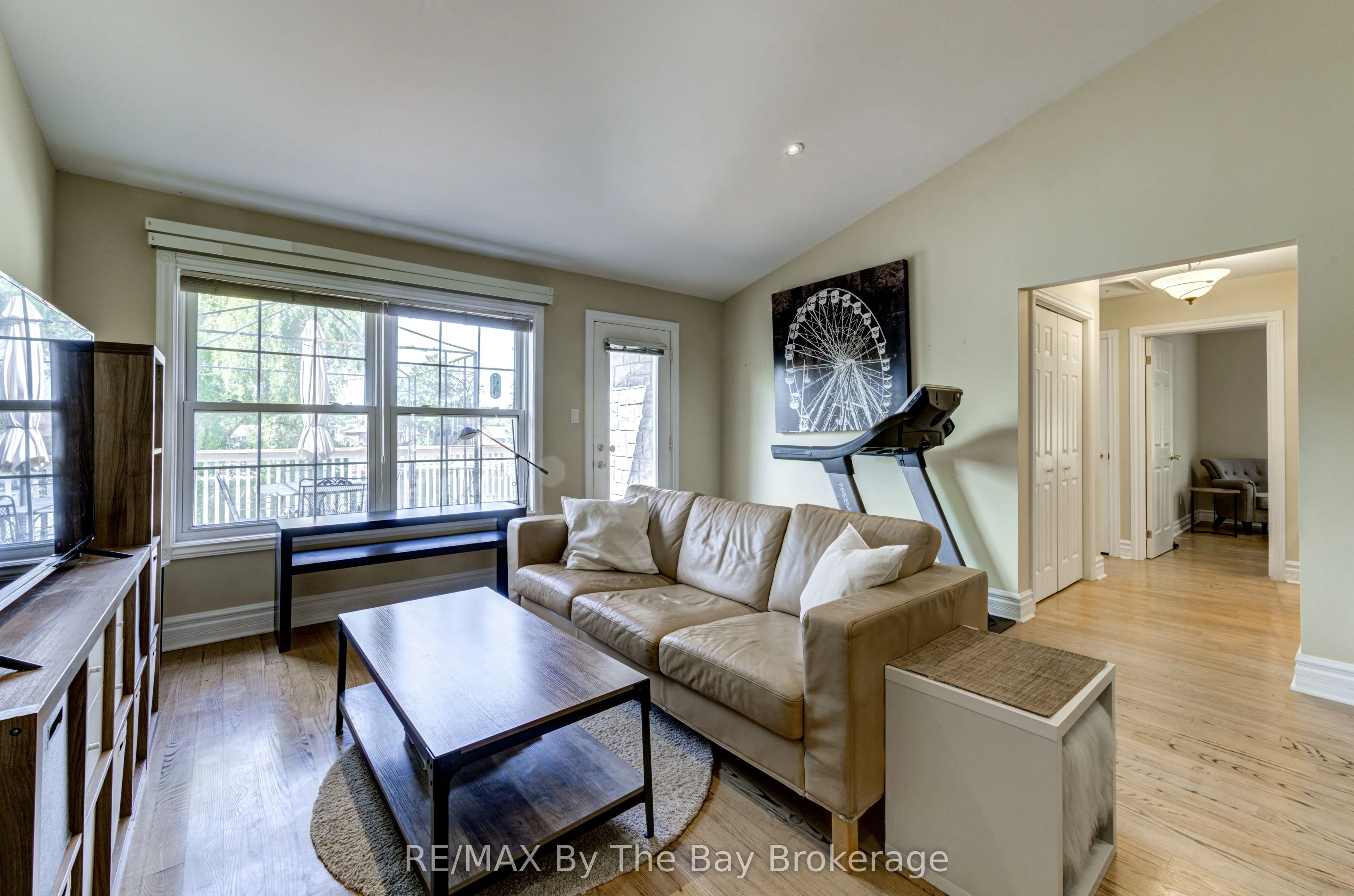 1902 River Road W