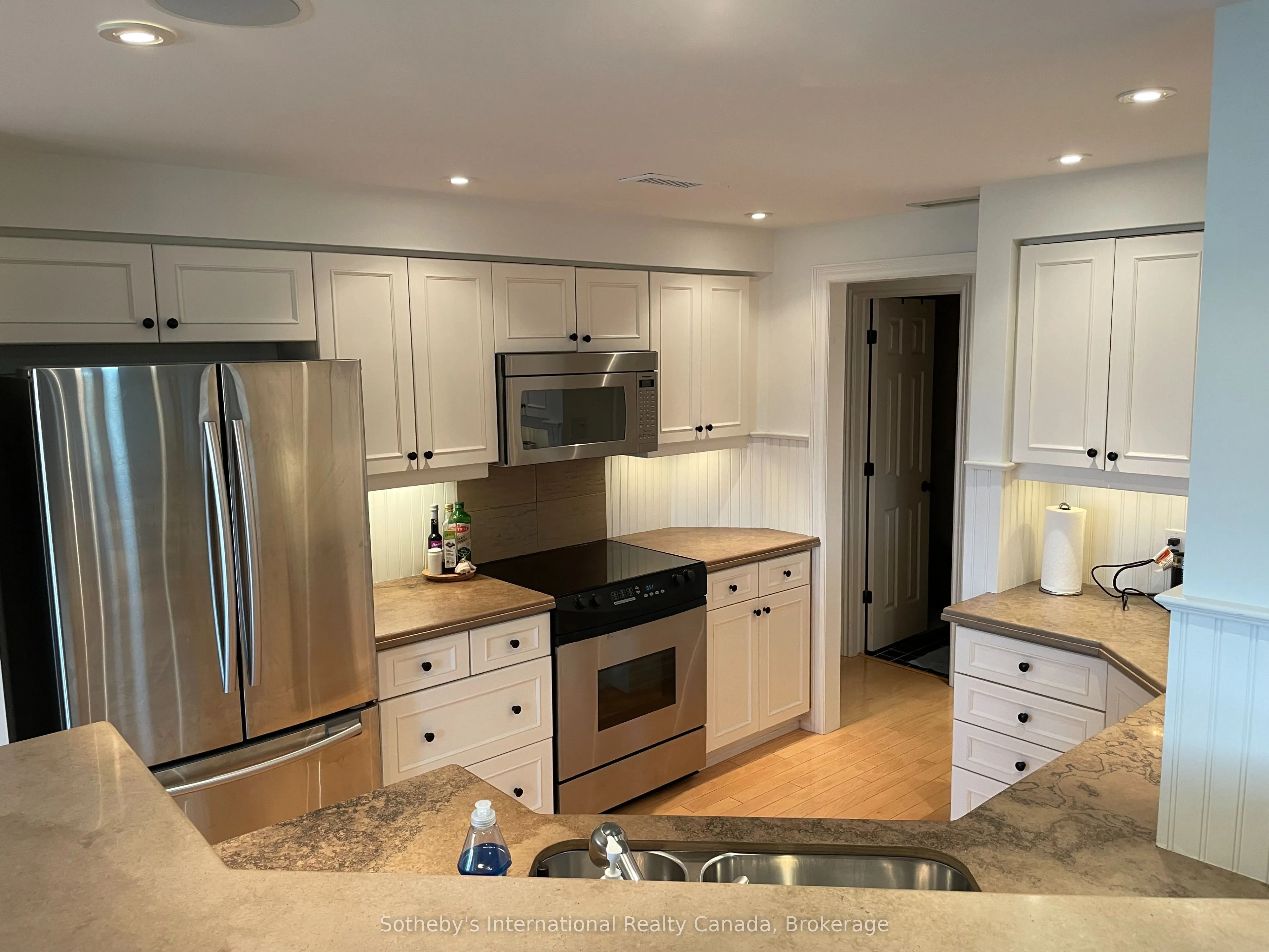 871 SUNCREST Circle, #3