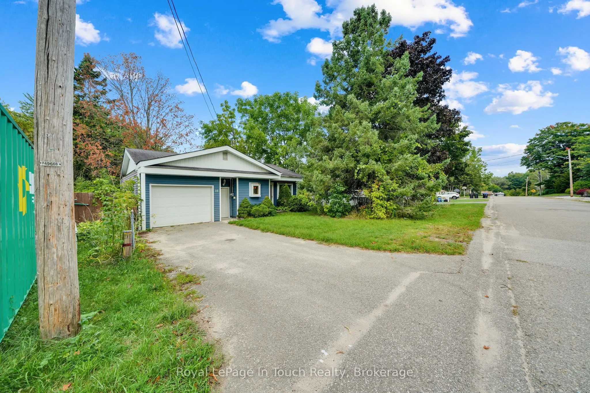 10 Leonard Avenue