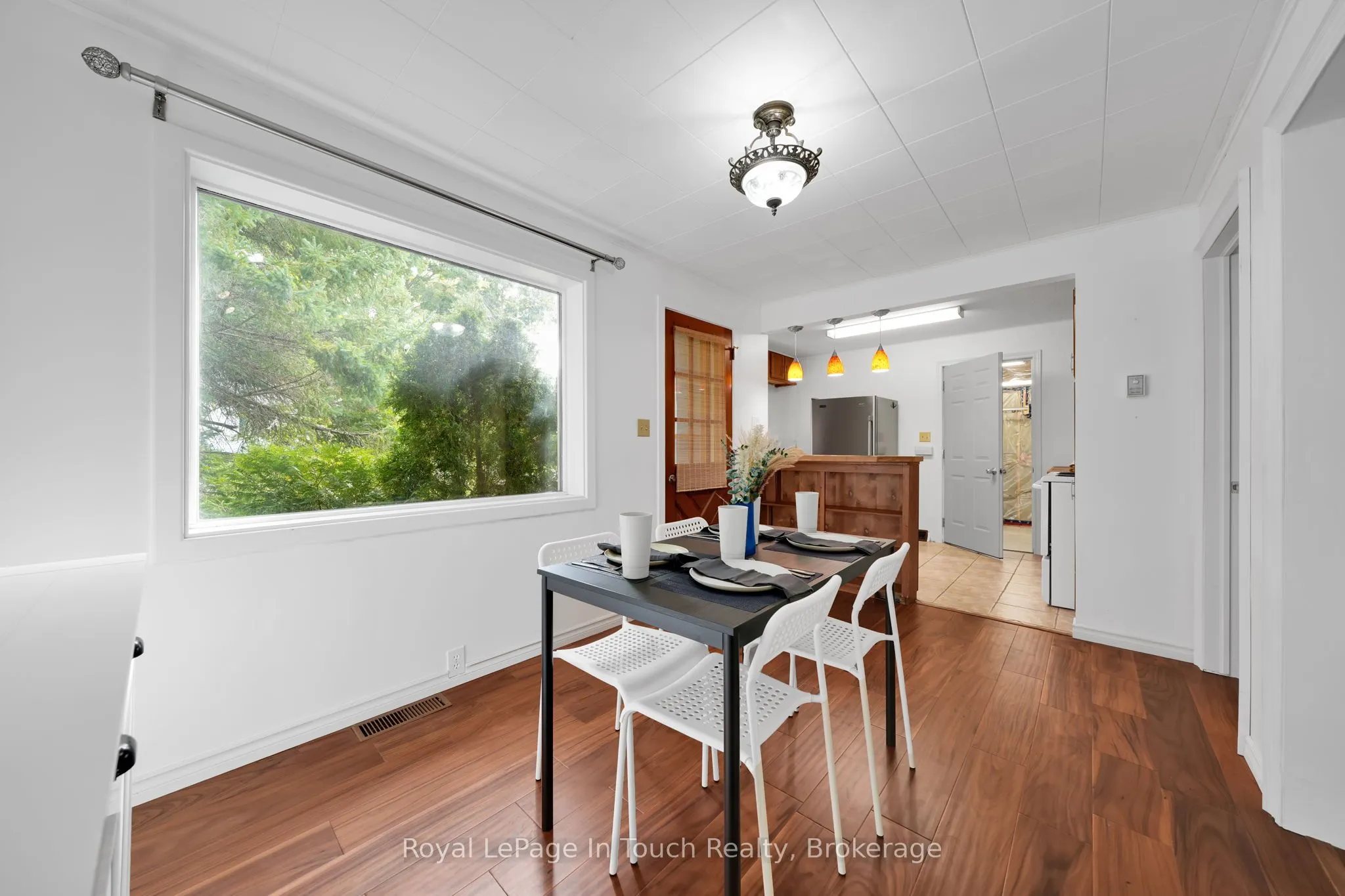 10 Leonard Avenue