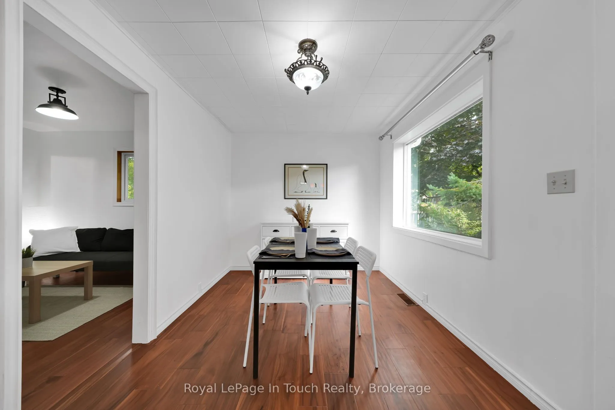 10 Leonard Avenue