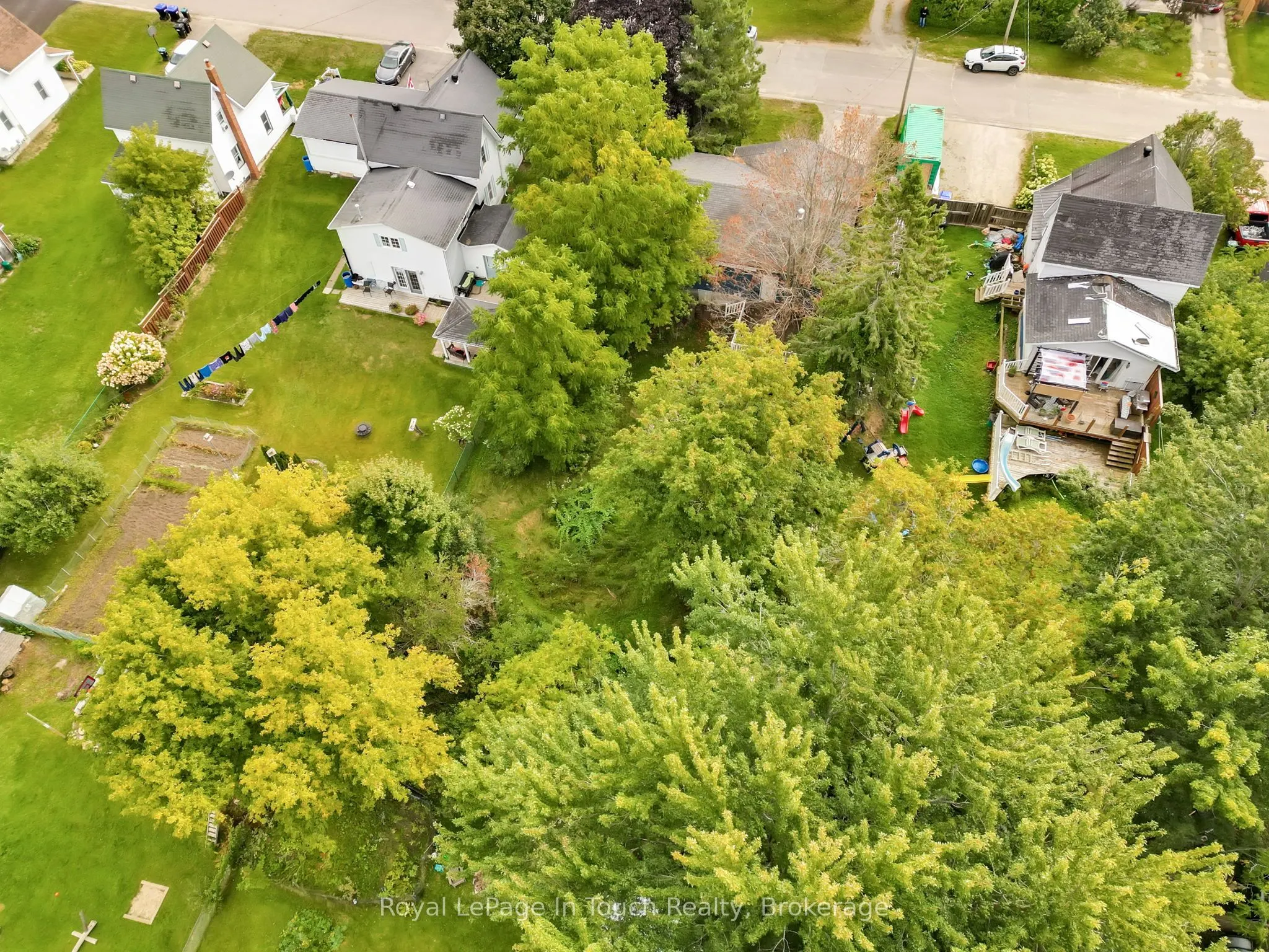 10 Leonard Avenue