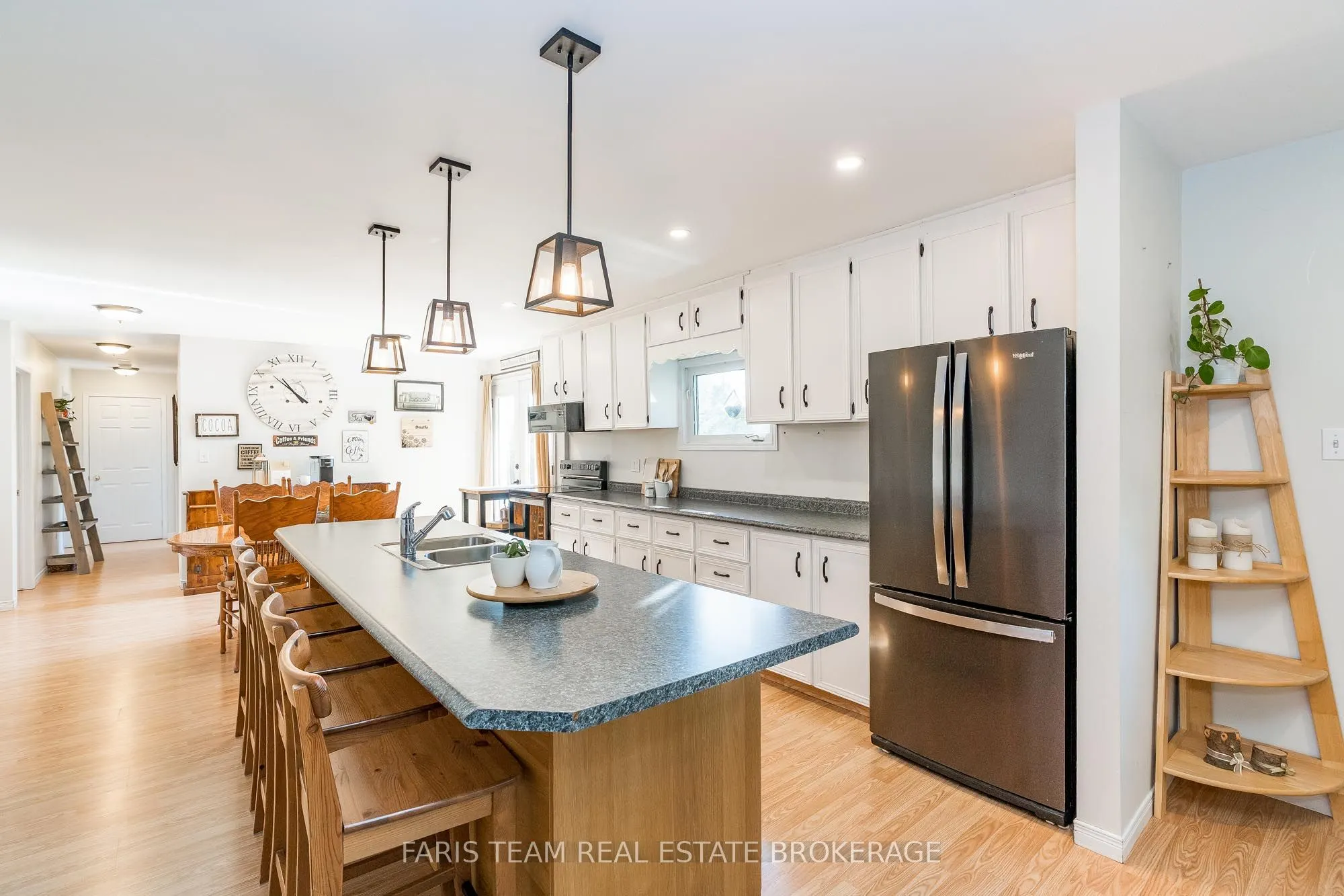2243 Anderson Line