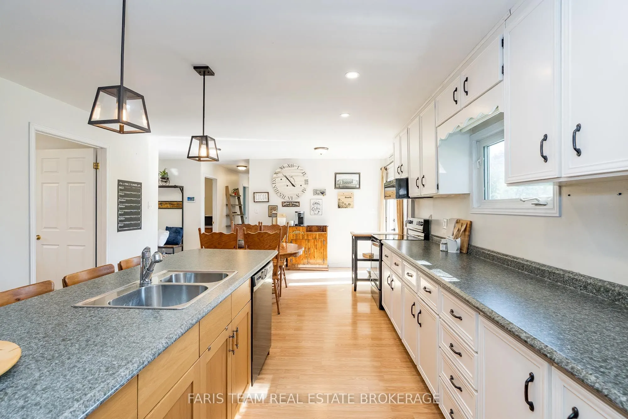 2243 Anderson Line