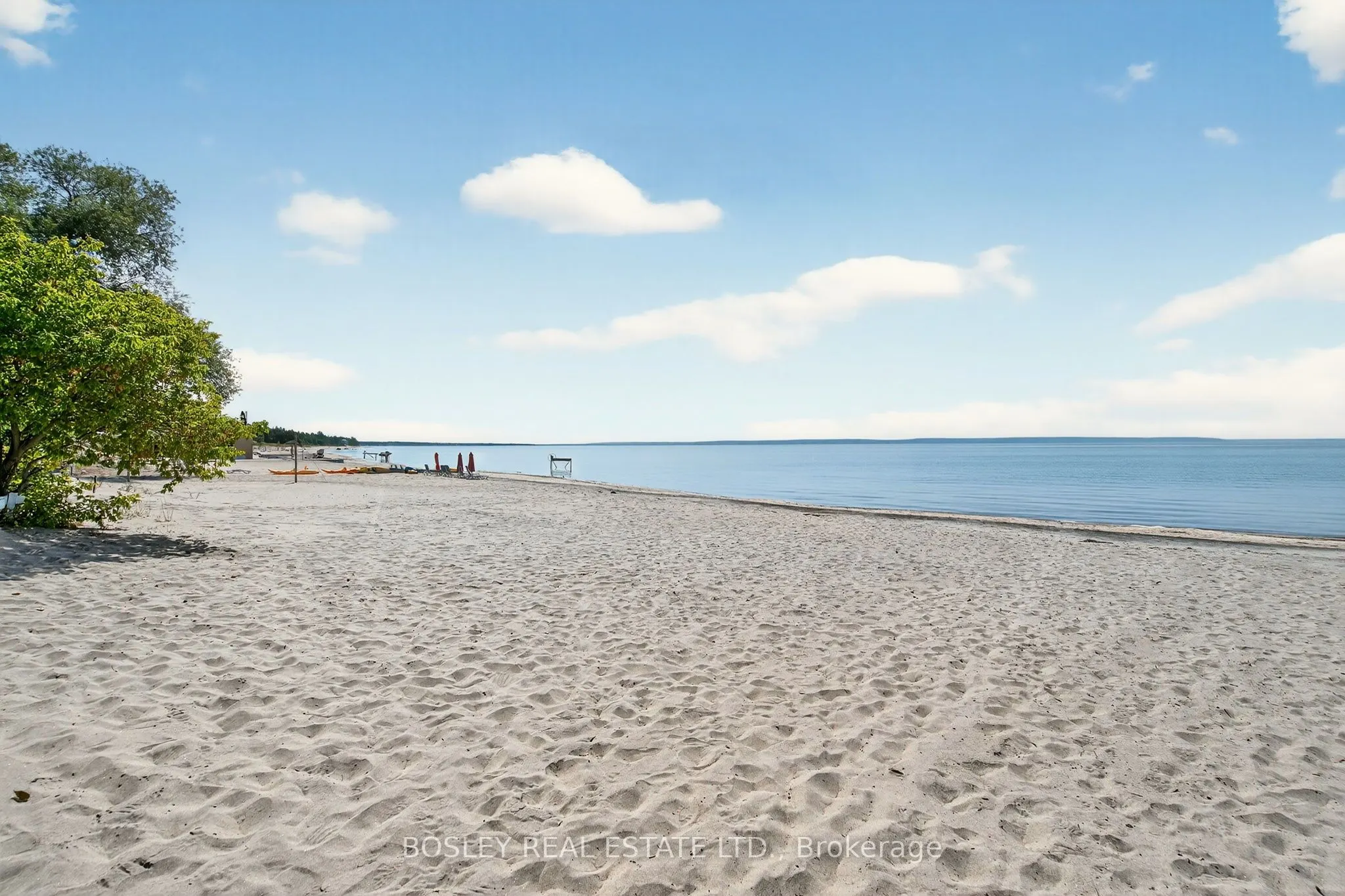 18 Tiny Beaches Road S
