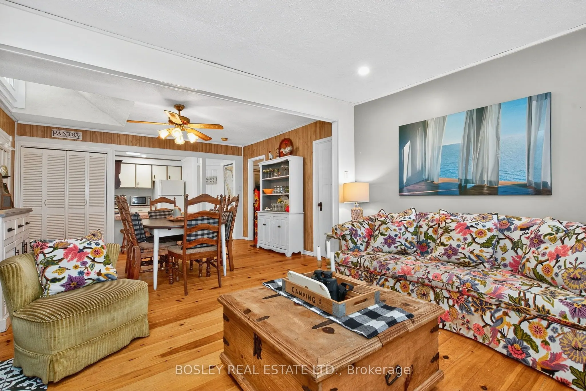 18 Tiny Beaches Road S