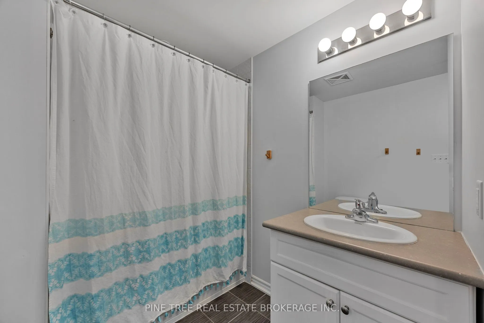720 Yonge Street, #205