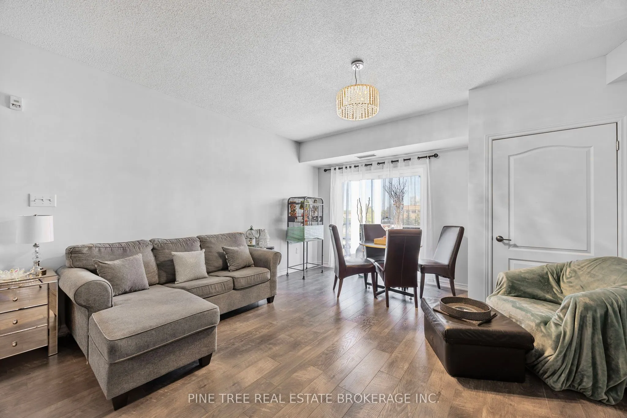 720 Yonge Street, #205