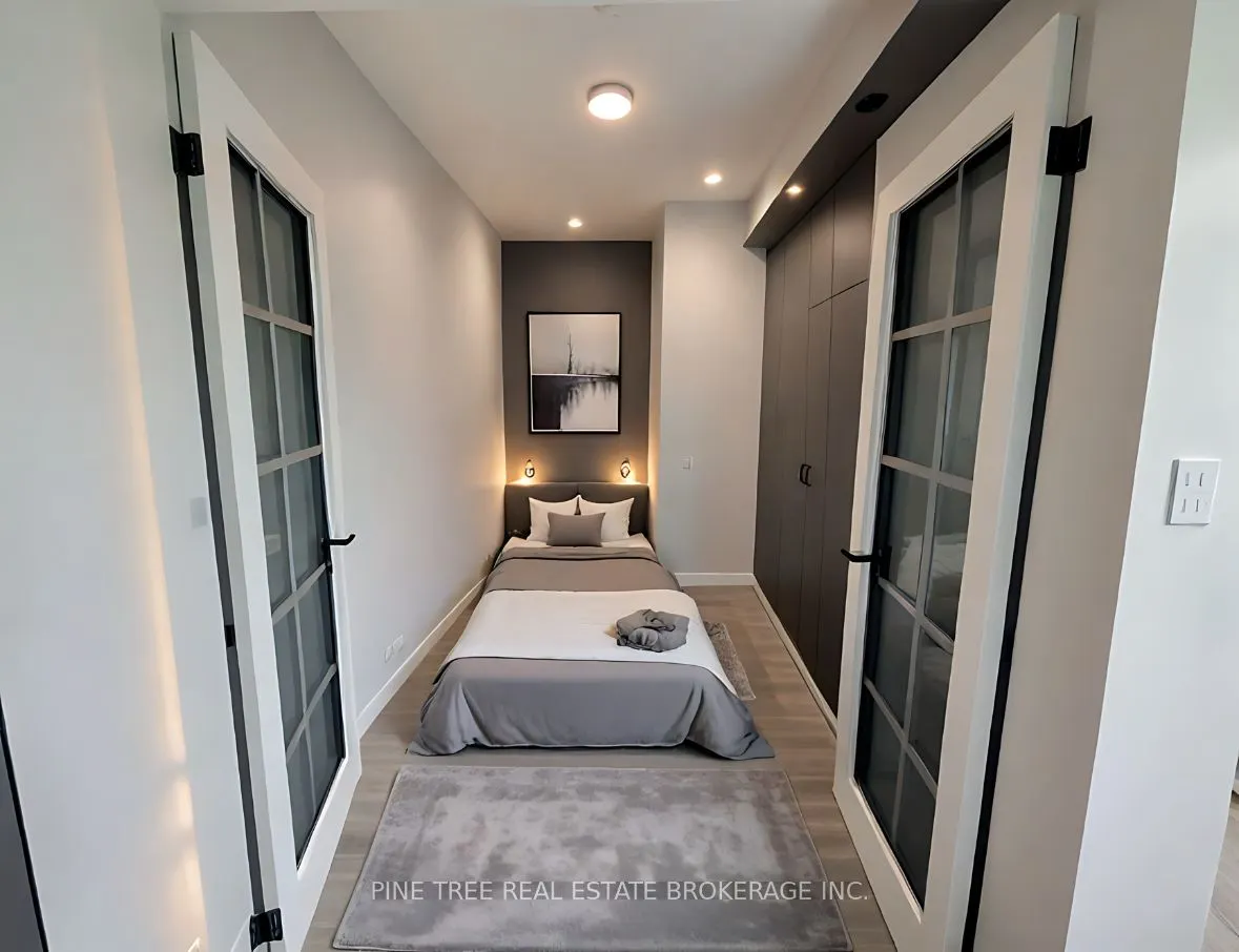 720 Yonge Street, #205
