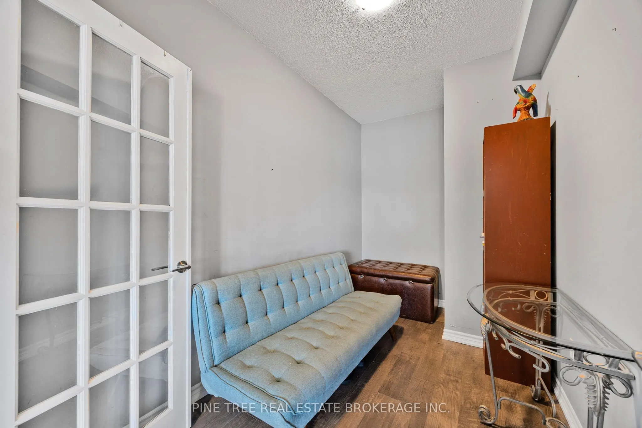 720 Yonge Street, #205