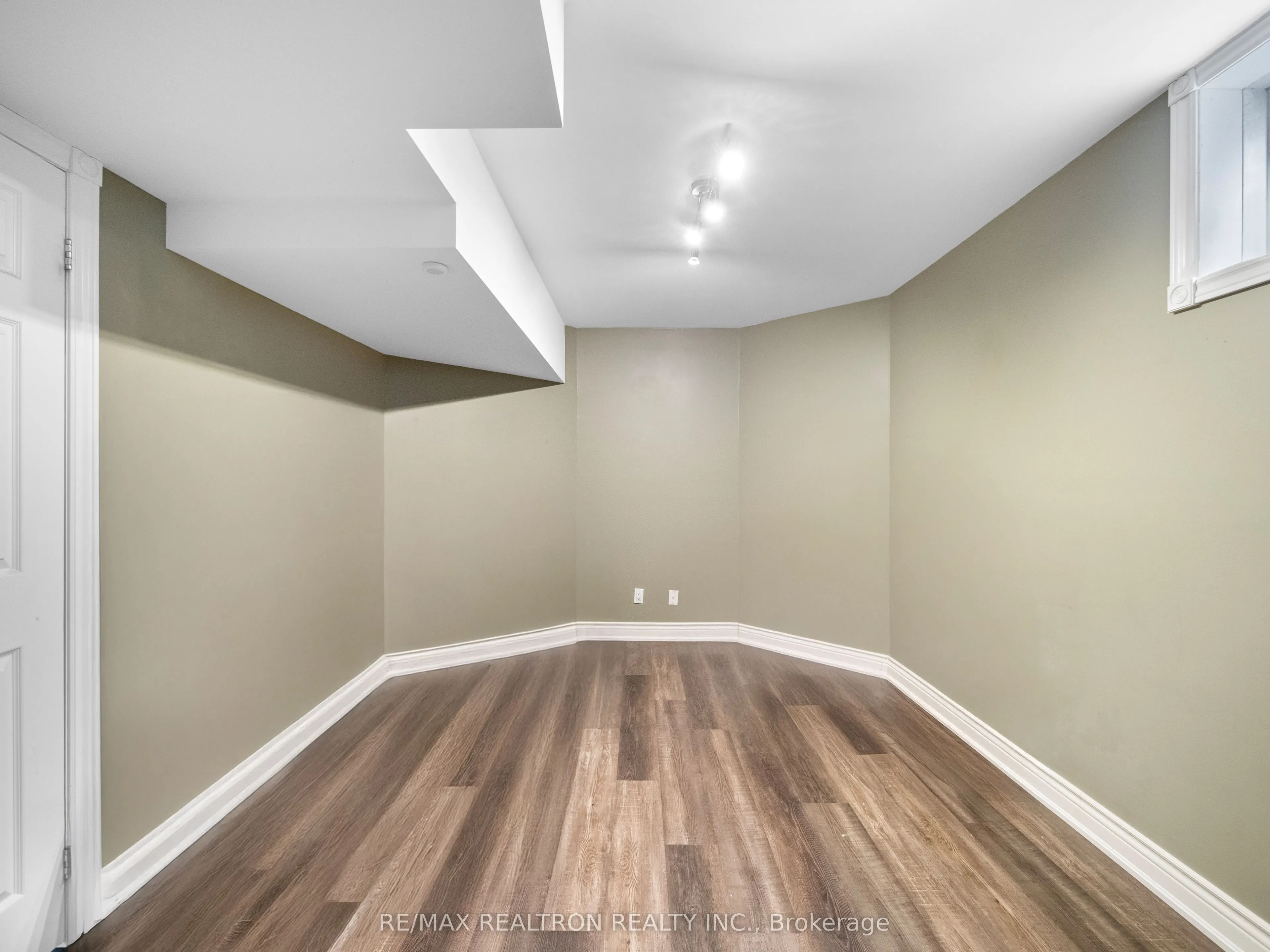 45 White Elm Road