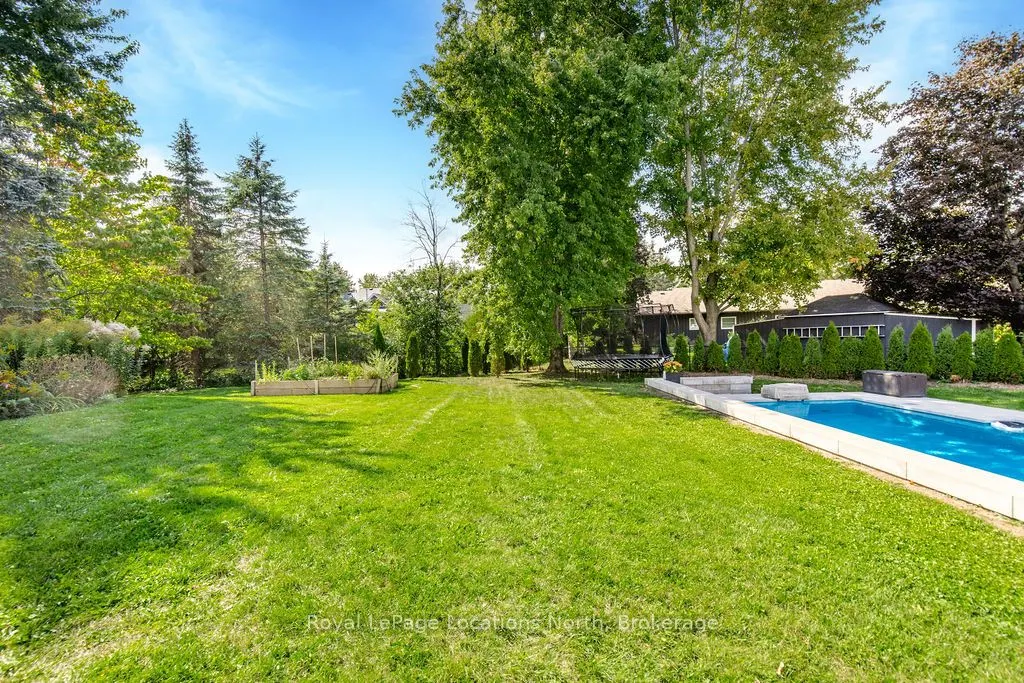 16 HOMESTEAD Drive