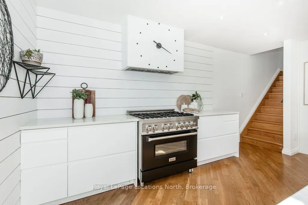 16 HOMESTEAD Drive