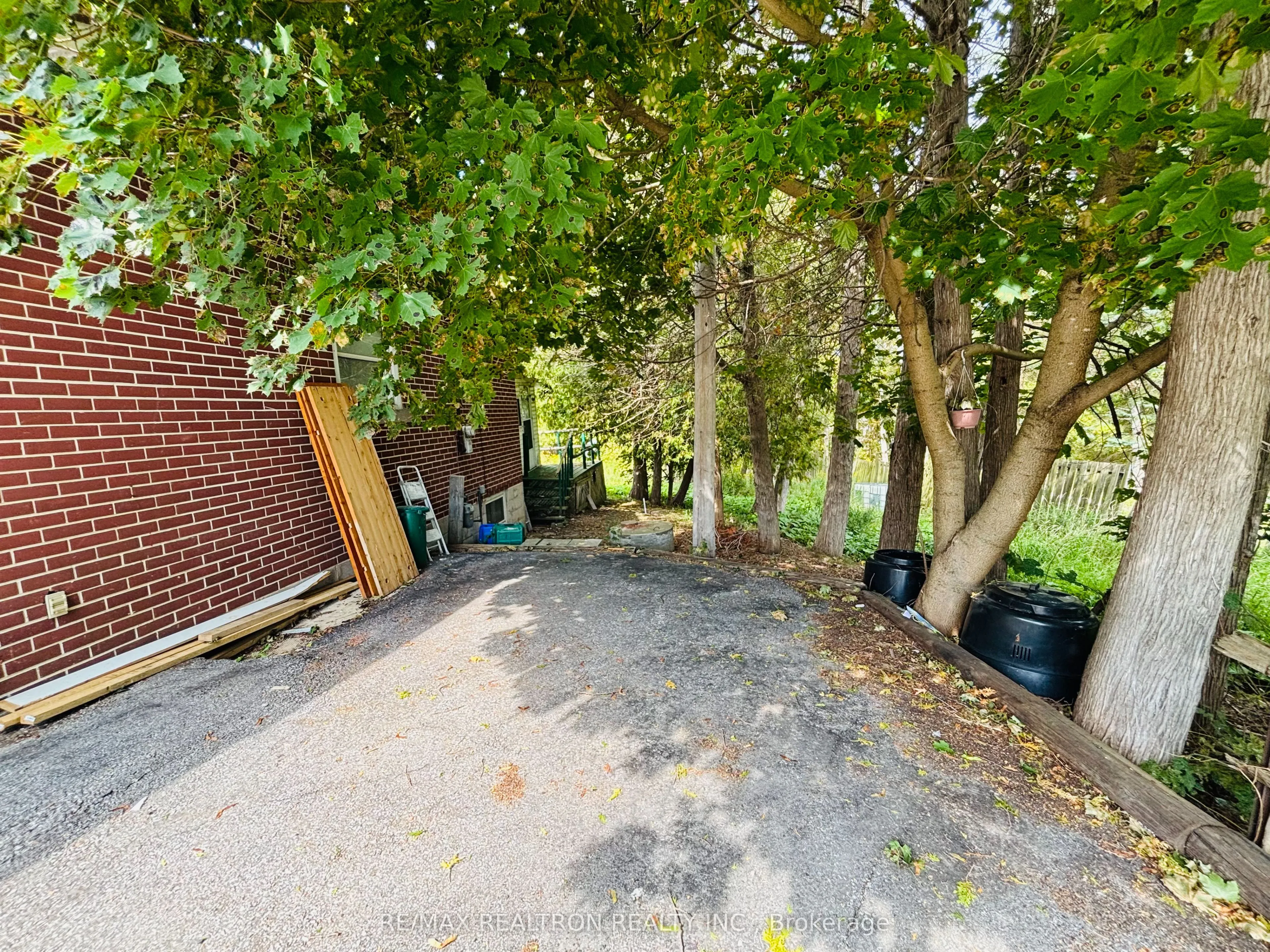 850 Lockhart Road