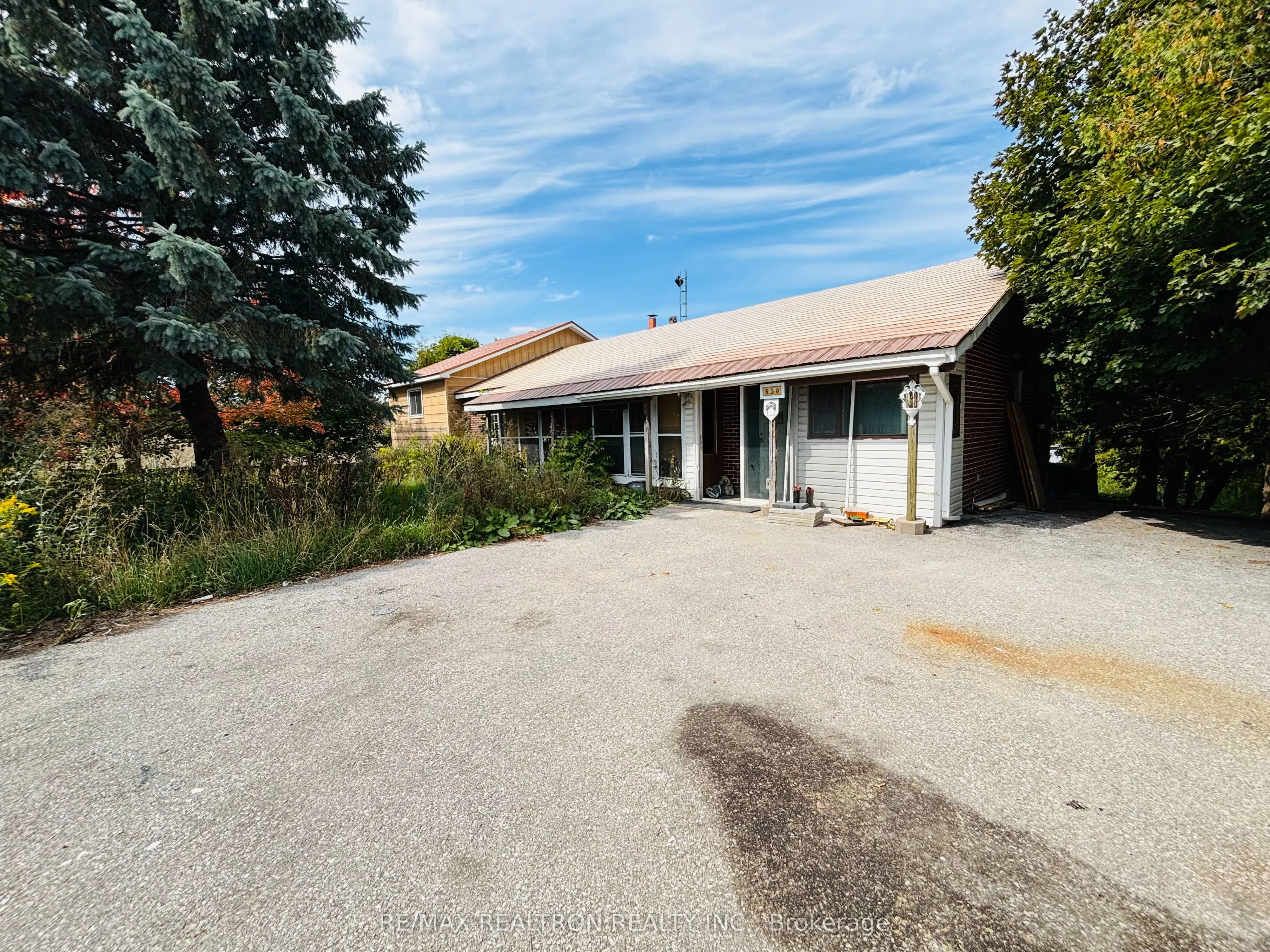850 Lockhart Road
