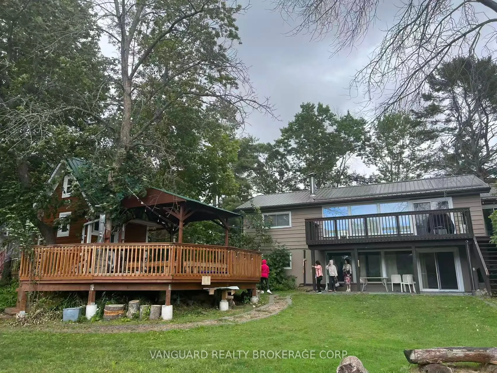 7696 South River Road