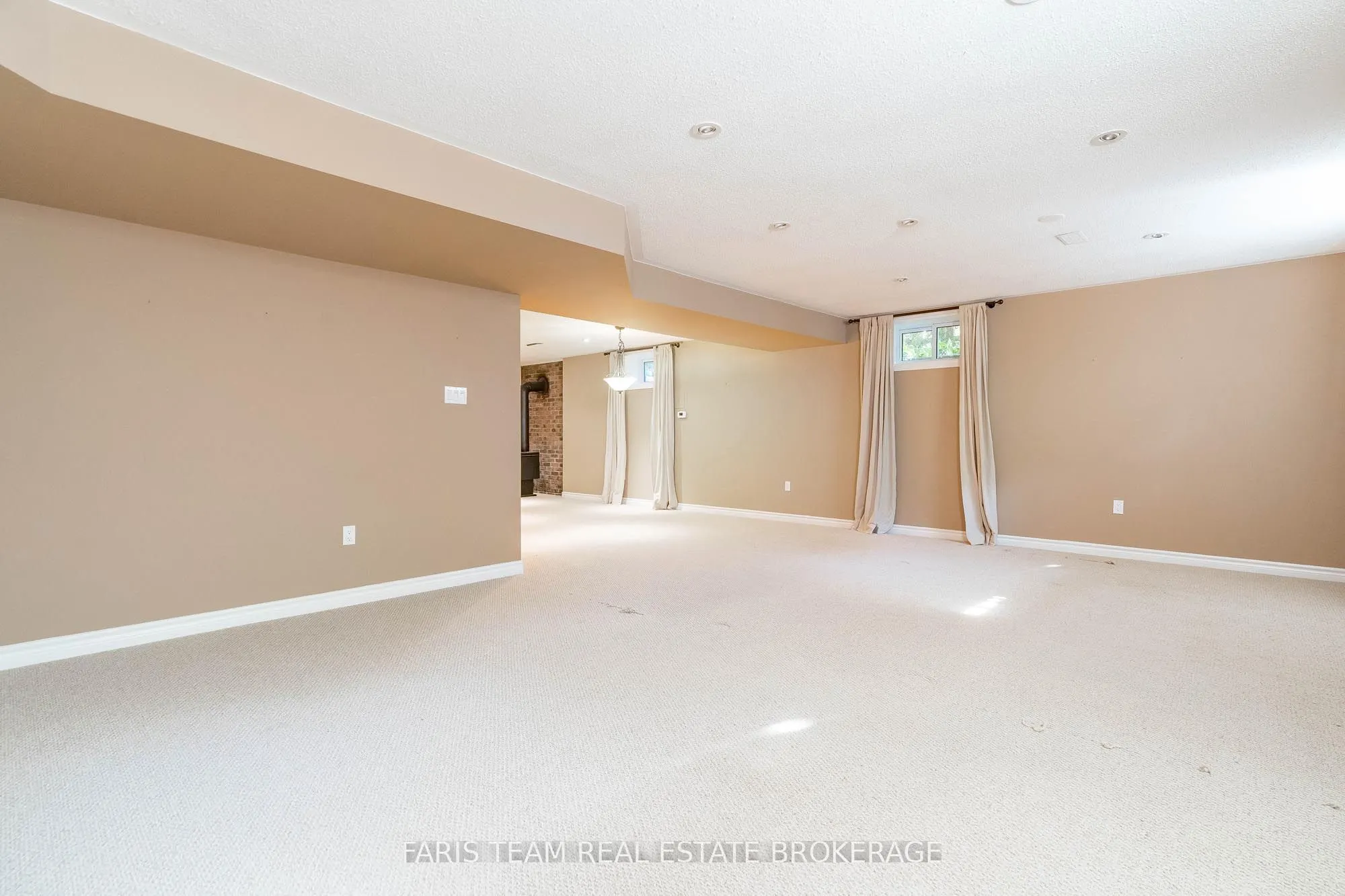 2 Bayside Avenue