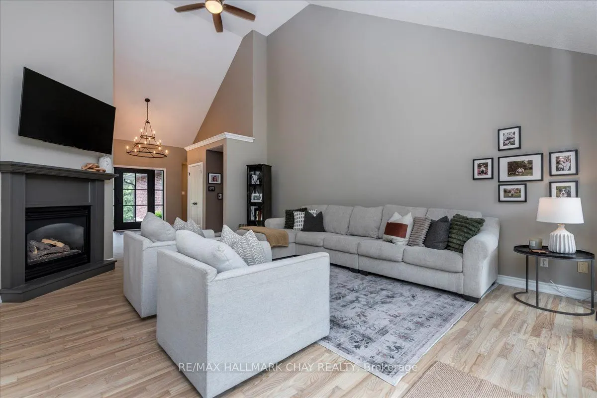 32 Forest Hill Drive