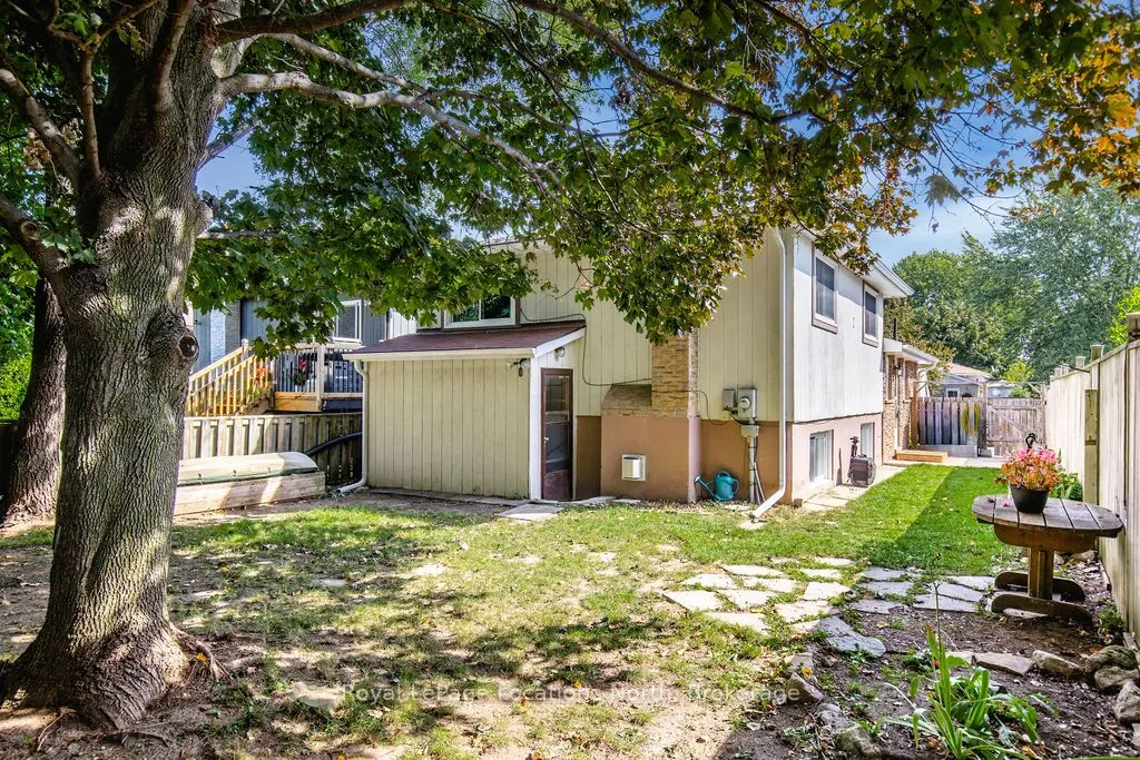76 Courtice Crescent