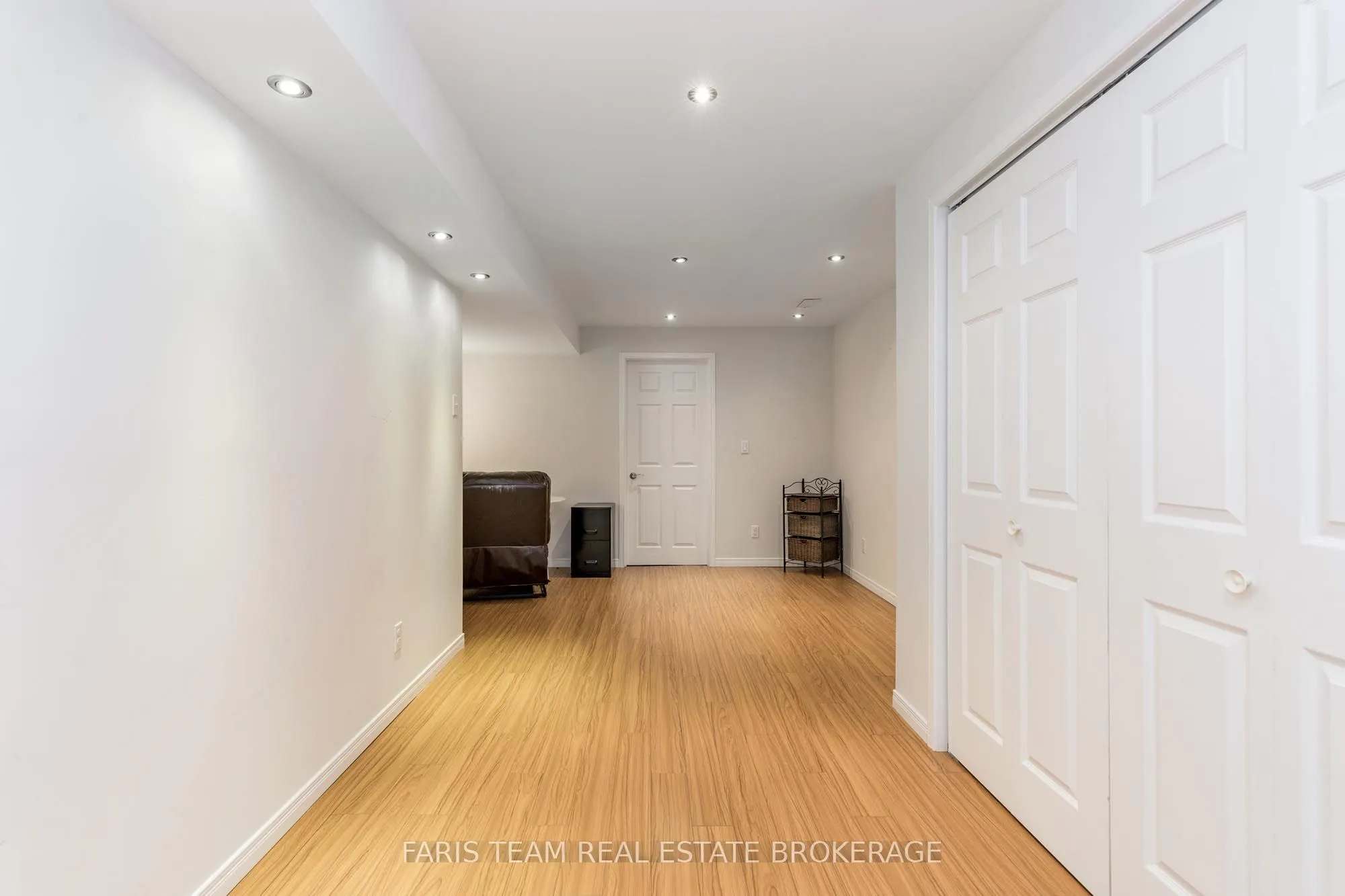 10 Westminster Circle