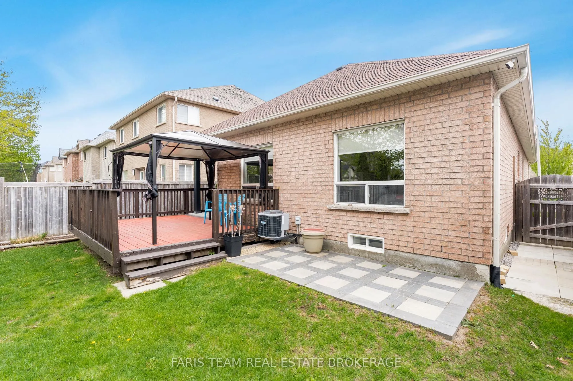 10 Westminster Circle