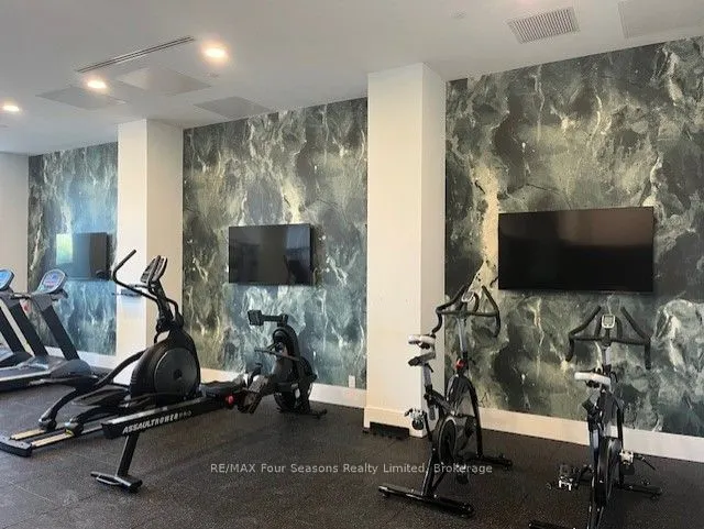 31 Huron Street, #226