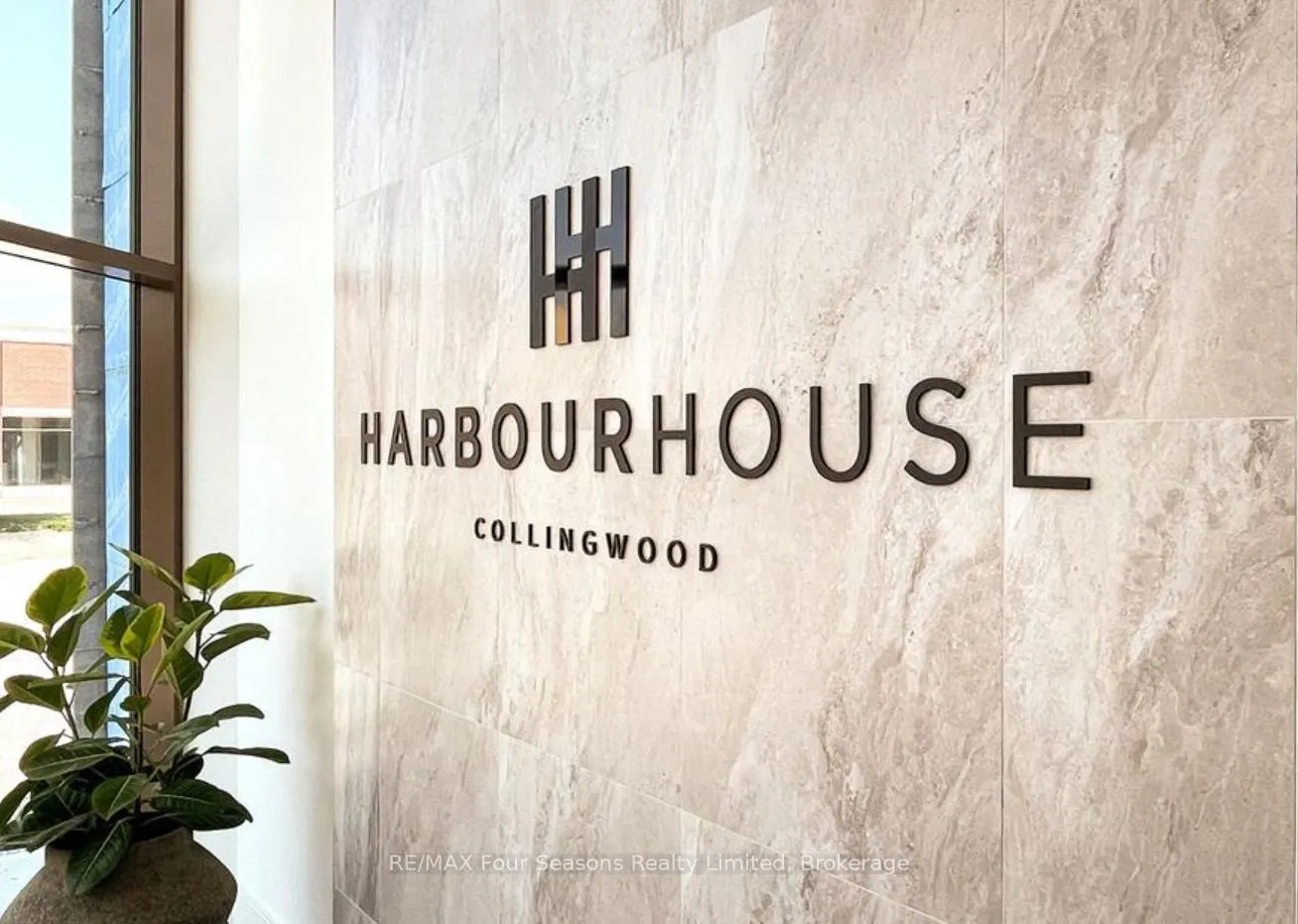 31 Huron Street, #226