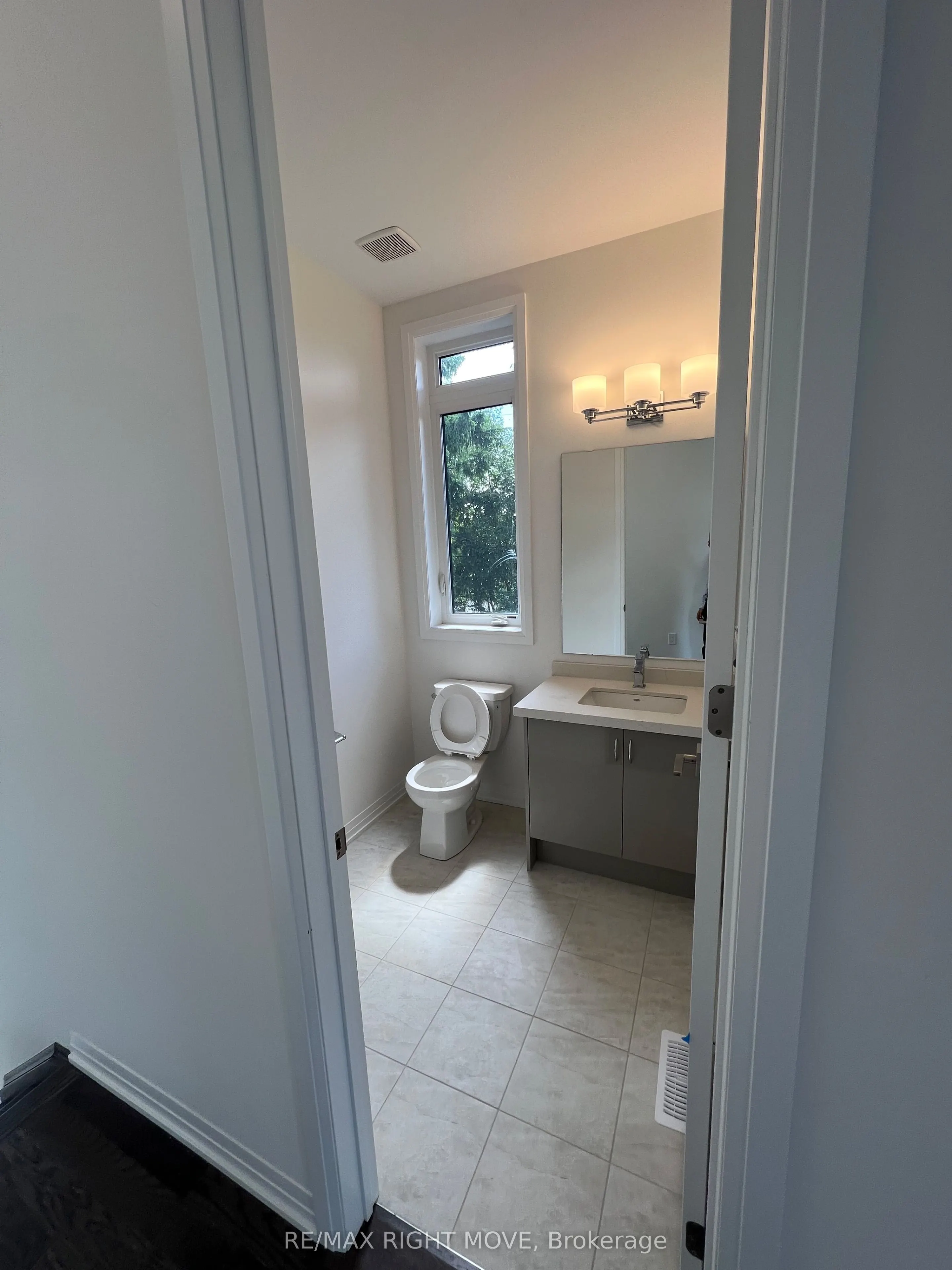 3701 Quayside Drive