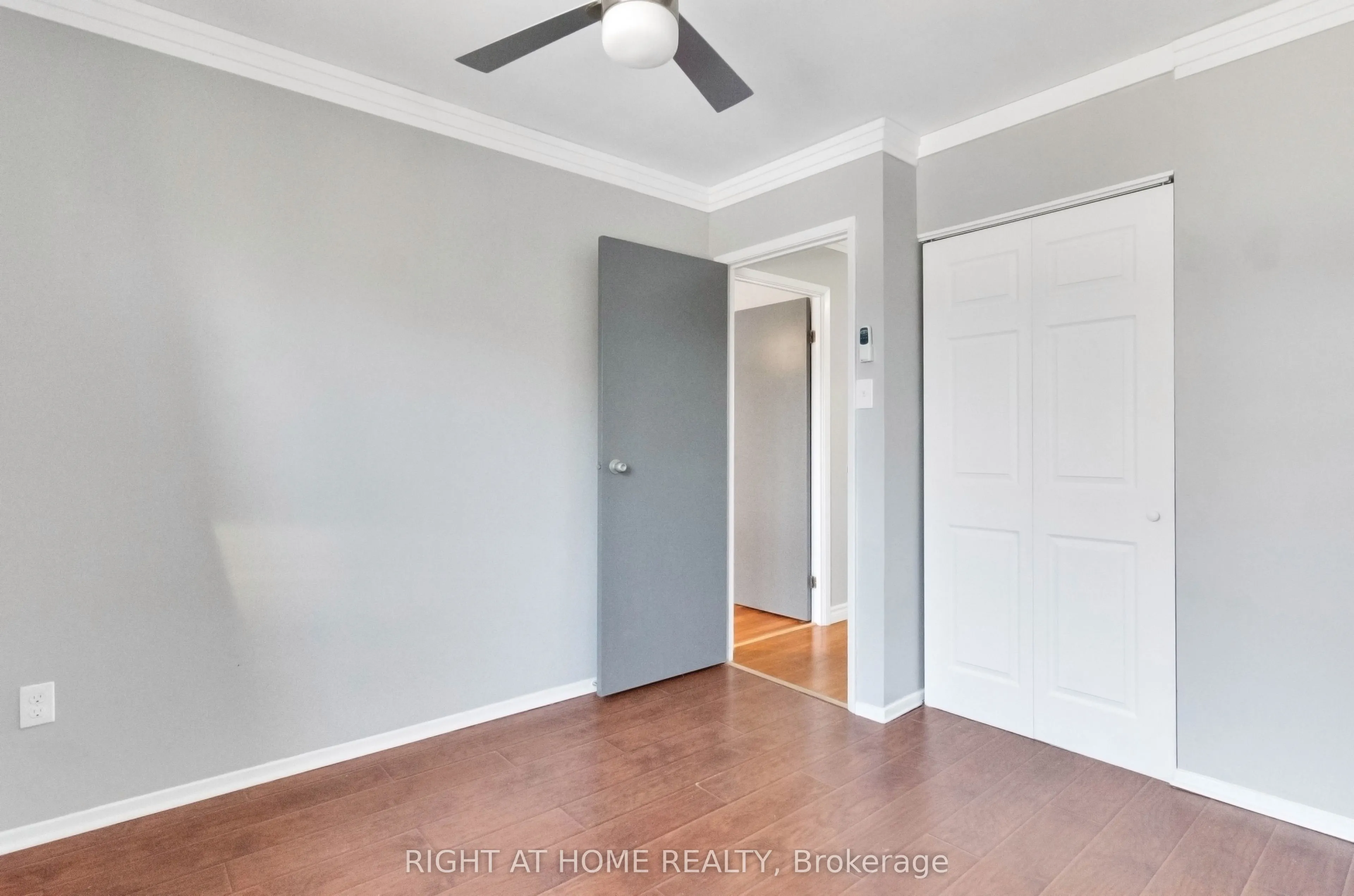 42 Farmingdale Crescent N, #MainFl